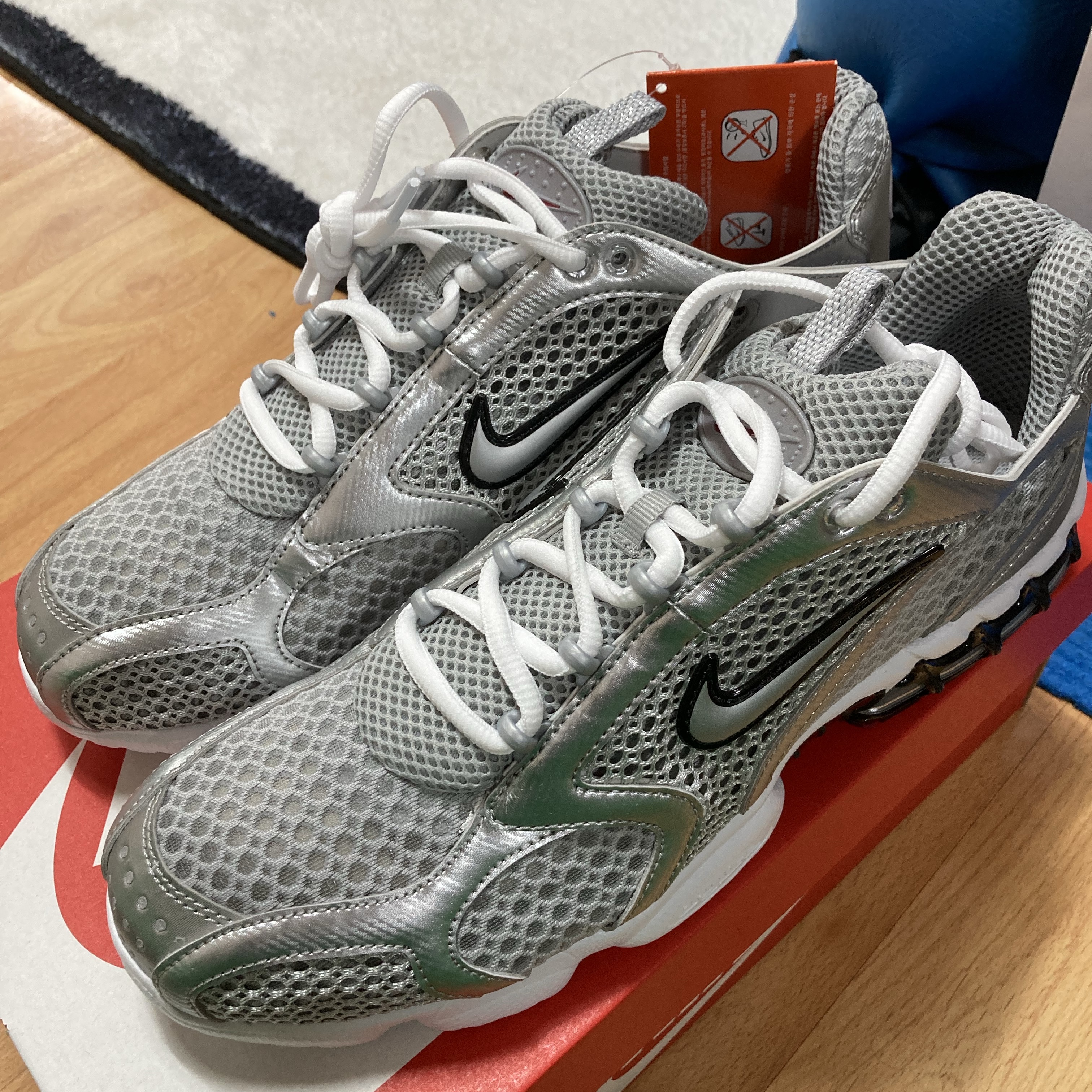 Nike Air Zoom Spiridon Cage 2 Metallic Silver 착용 스타일