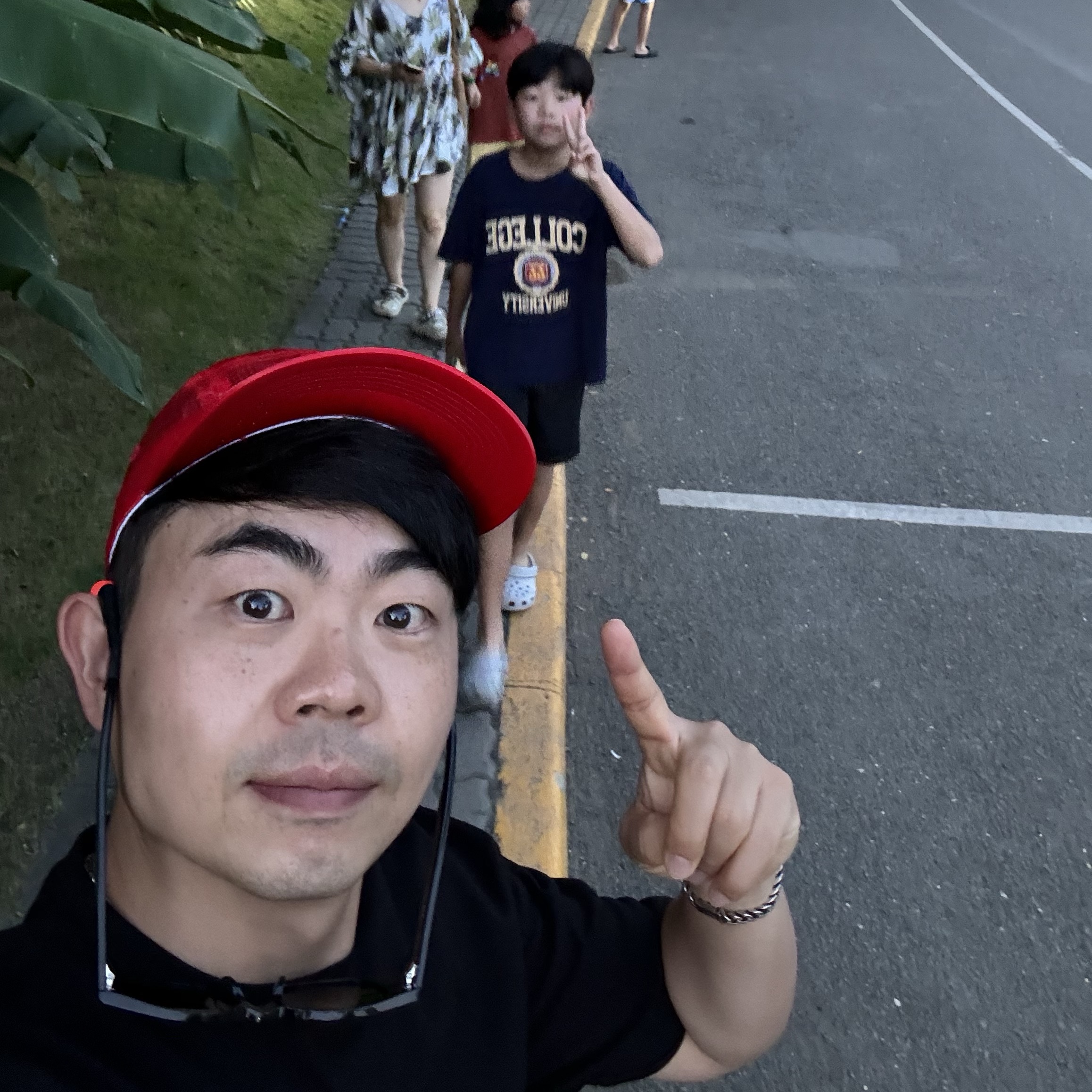 Supreme Gloss Ripstop Camp Cap Red - 23FW, Nike x Stussy Water Shorts Habanero Red 착용 스타일 - 3