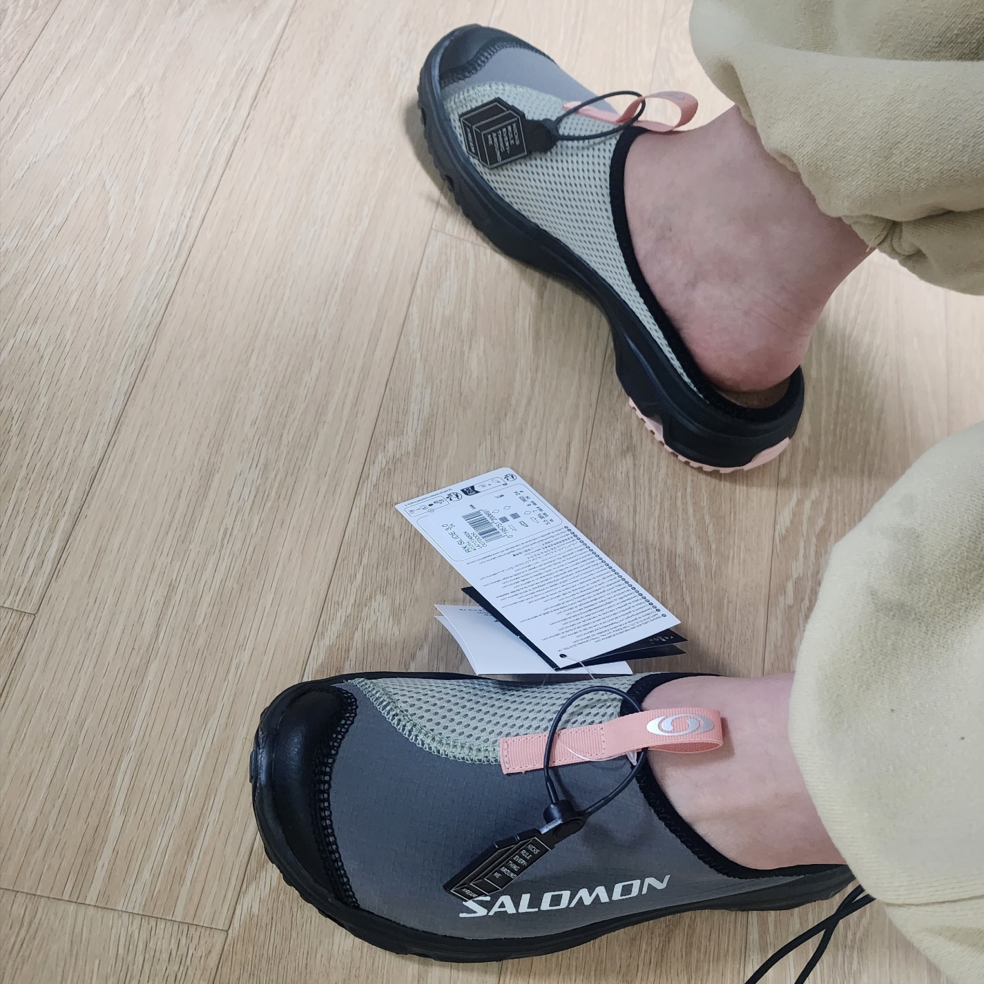 Salomon RX Slide 3.0 Pewter 착용 스타일