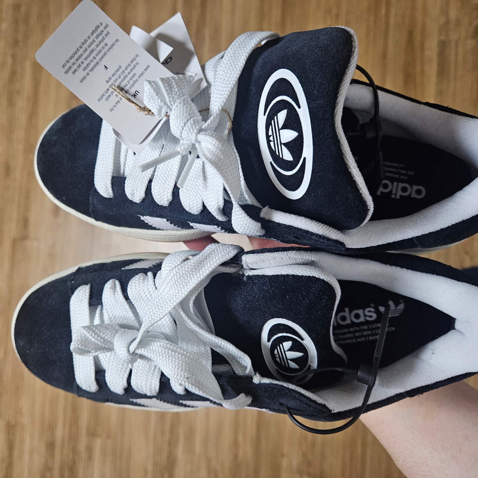 Adidas Campus 00s Core Black Cloud White 착용 스타일 - 1