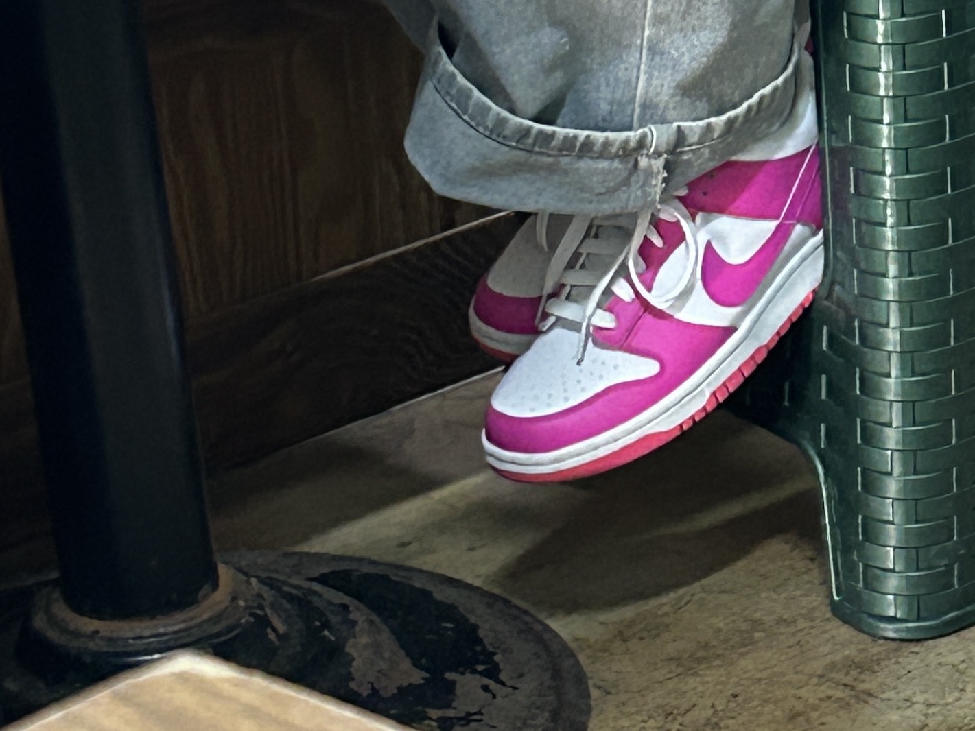 (GS) Nike Dunk Low Laser Fuchsia White 착용 스타일 - 1