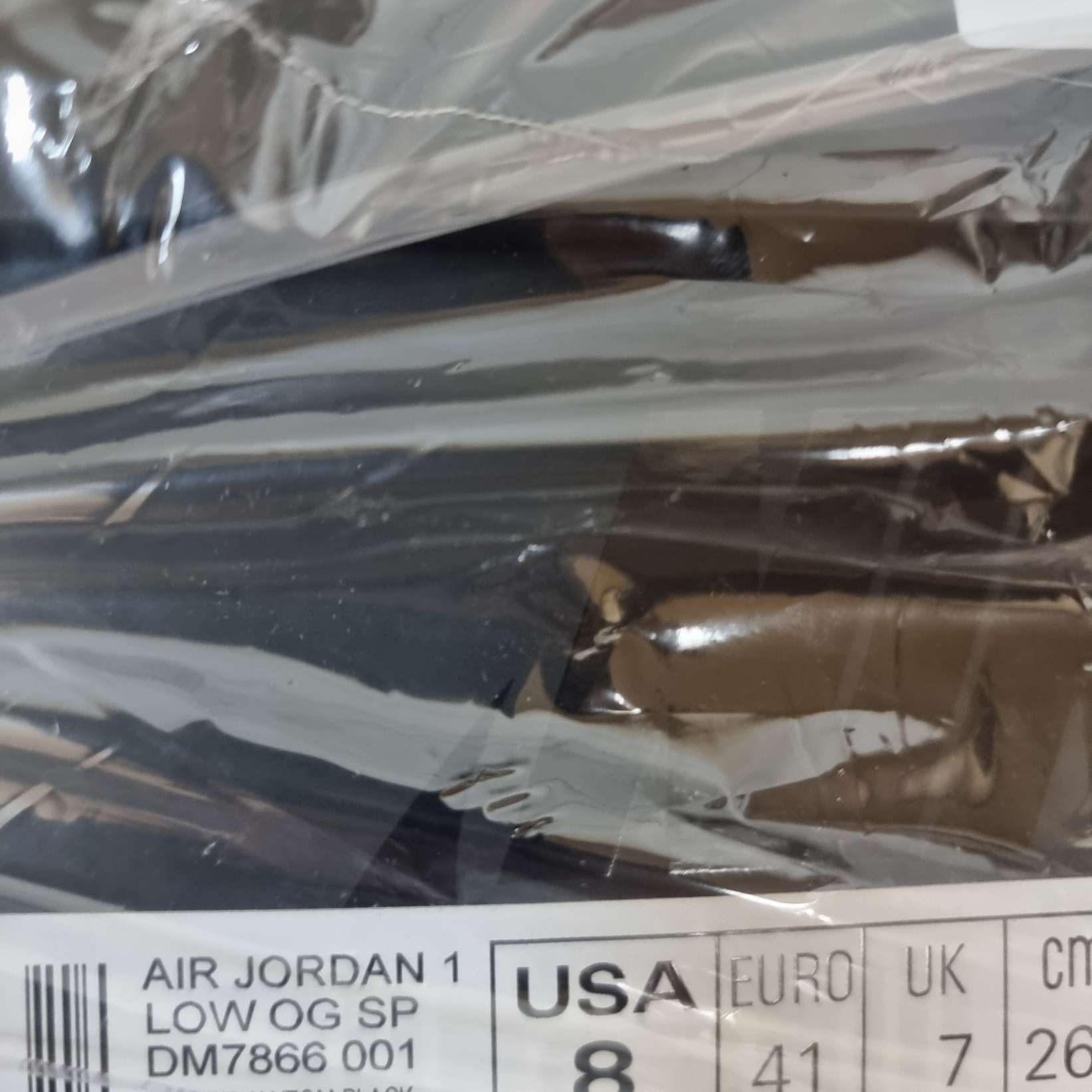Jordan 1 x Travis Scott Retro Low OG SP Black Phantom 착용 스타일 - 2