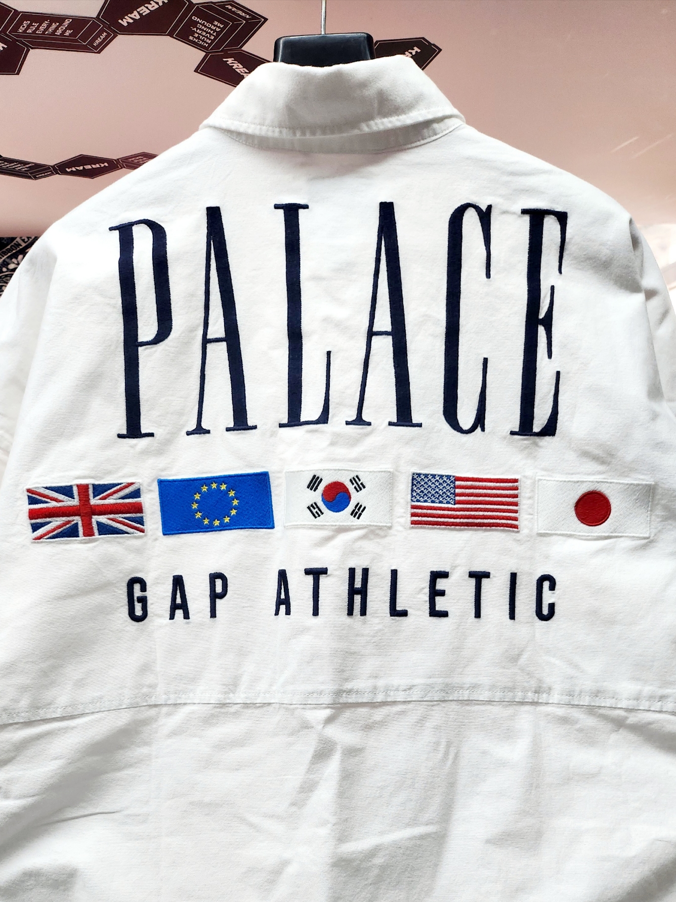 Palace x Gap Oxford Drop Shoulder White - 24SS 착용 스타일