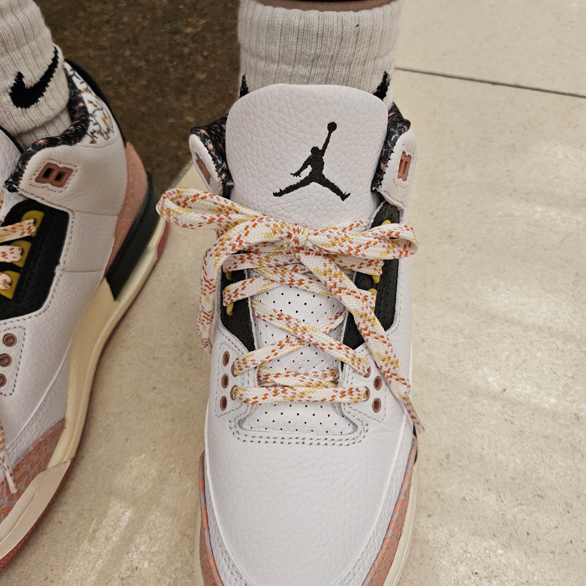 (GS) Jordan 3 Retro Vintage Floral 착용 스타일 - 3