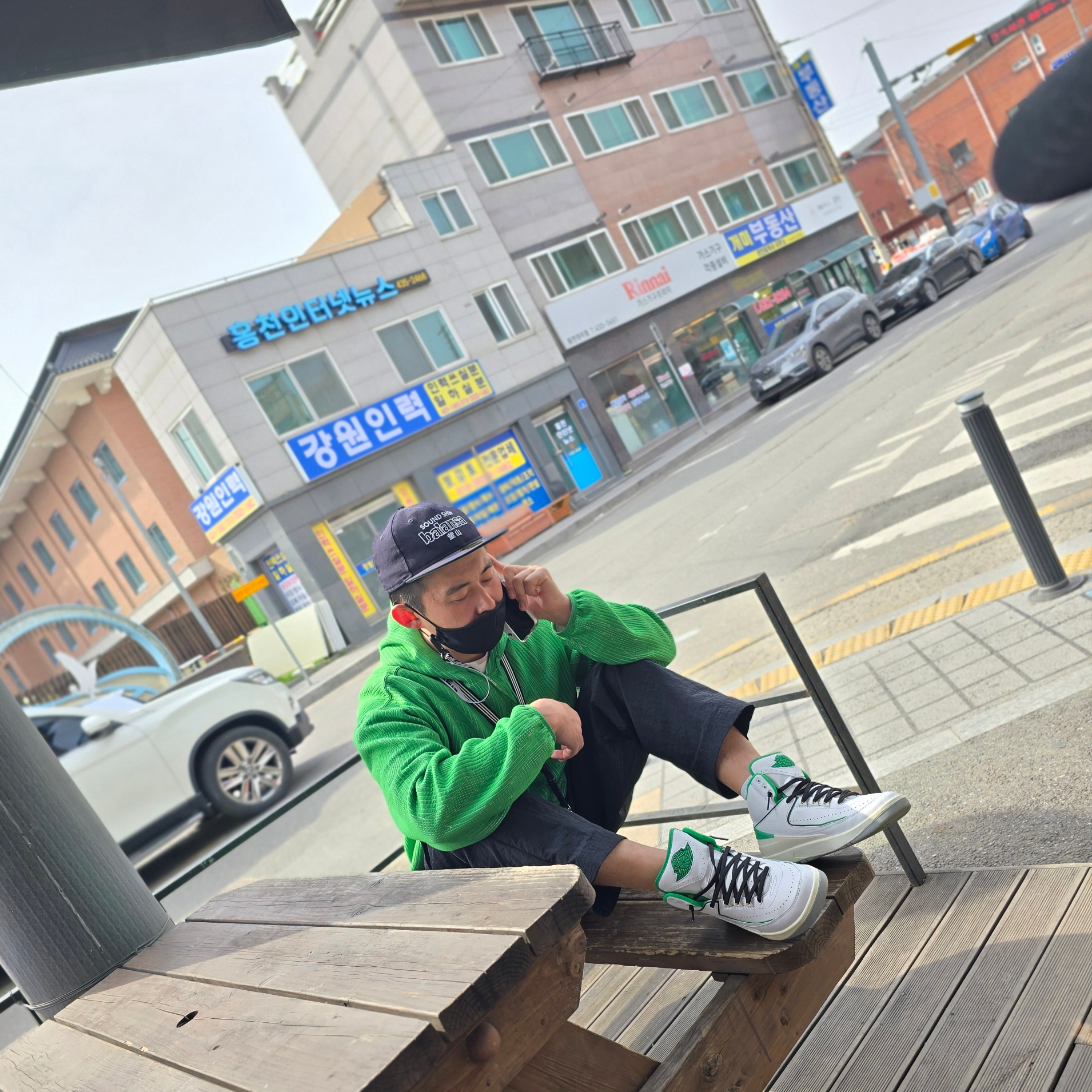 Off-White x Amore Pacific Protection Box (Without Cosmetics), Nike x Off-White Engineered Hoodie Kelly Green - Asia 착용 스타일