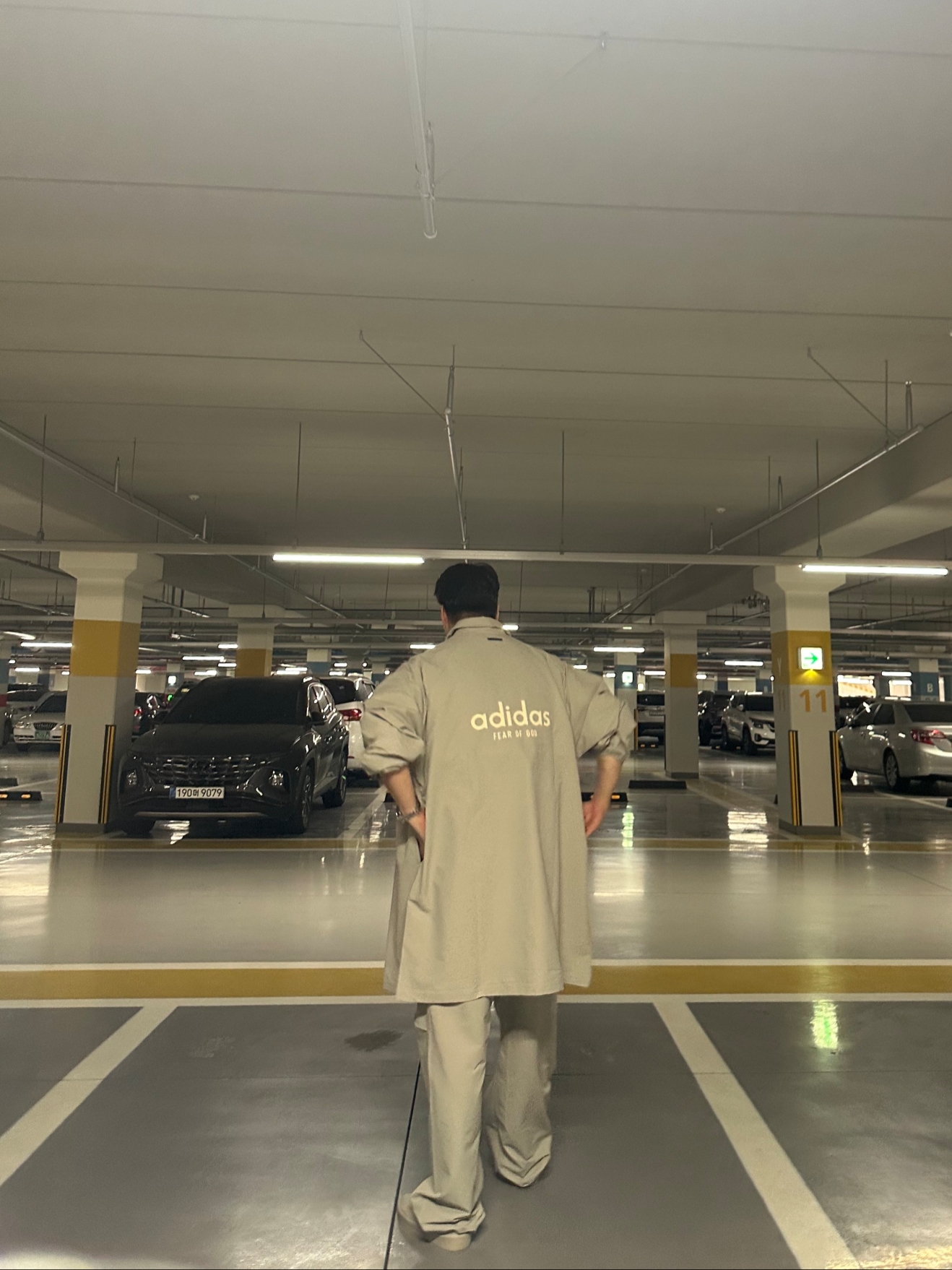 Fear of God The California Dusty Beige 착용 스타일 - 3