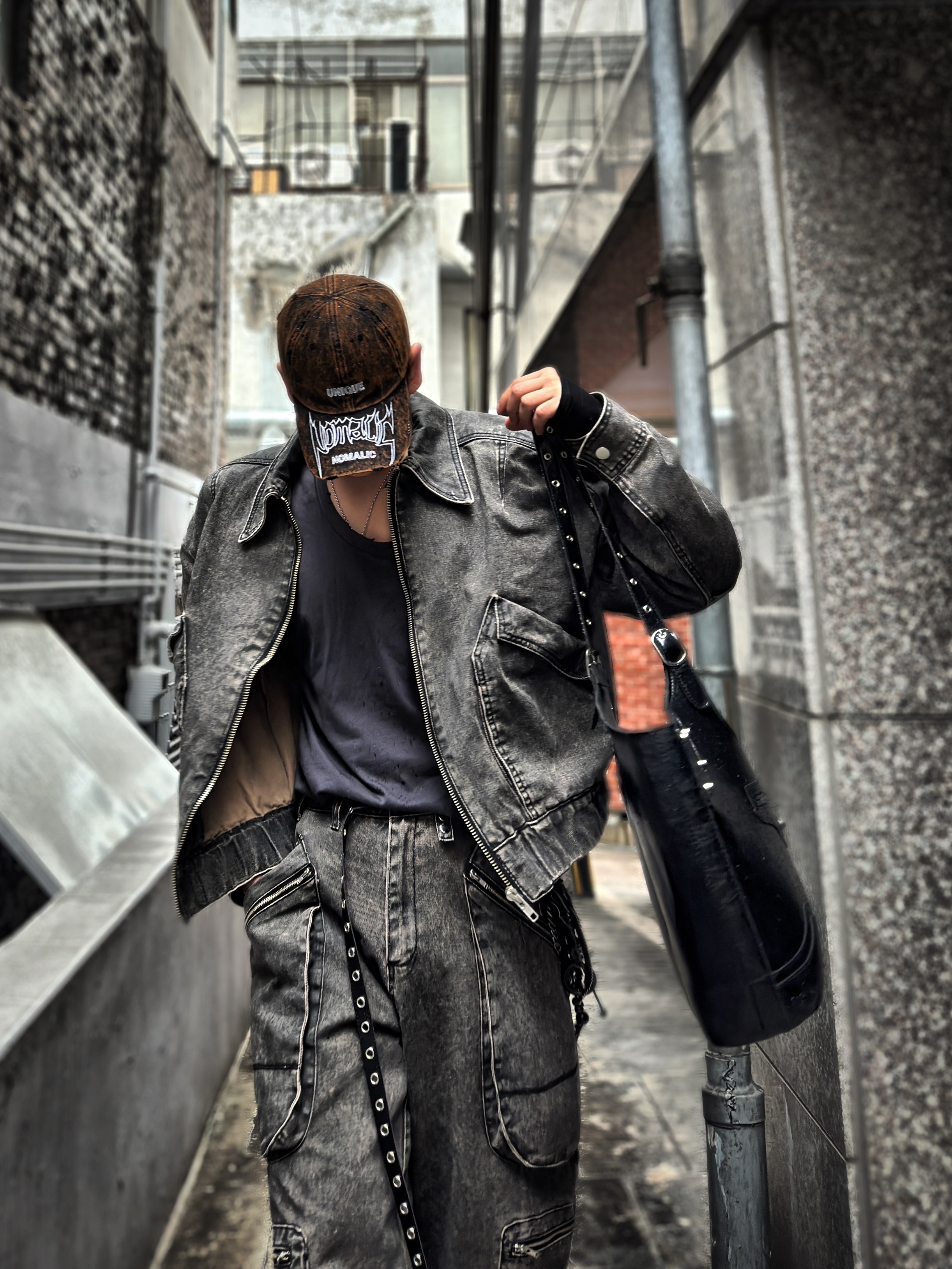 Yeezy Gap Engineered By Balenciaga Flame Cap Black 착용 스타일 - 7