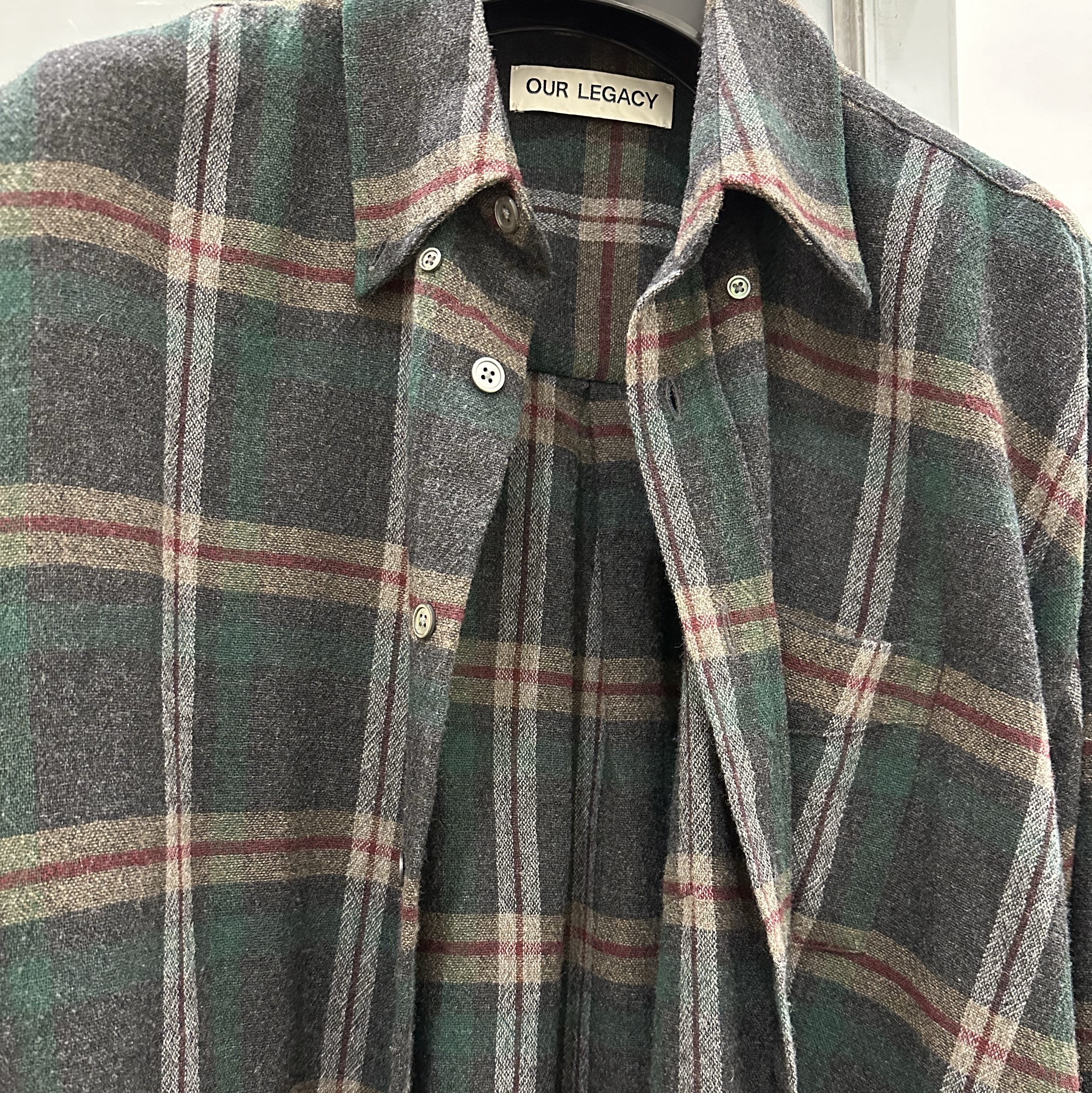 Our Legacy Borrowed BD Shirt Green Pub Check 착용 스타일