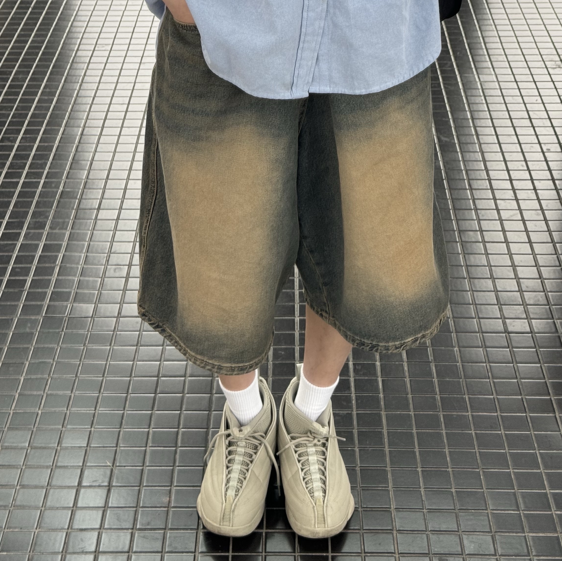 BOSE QC Ultra White Smoke (Korean Ver.), (W) Jordan 15 x Billie Eilish Retro SP Beige 착용 스타일 - 2