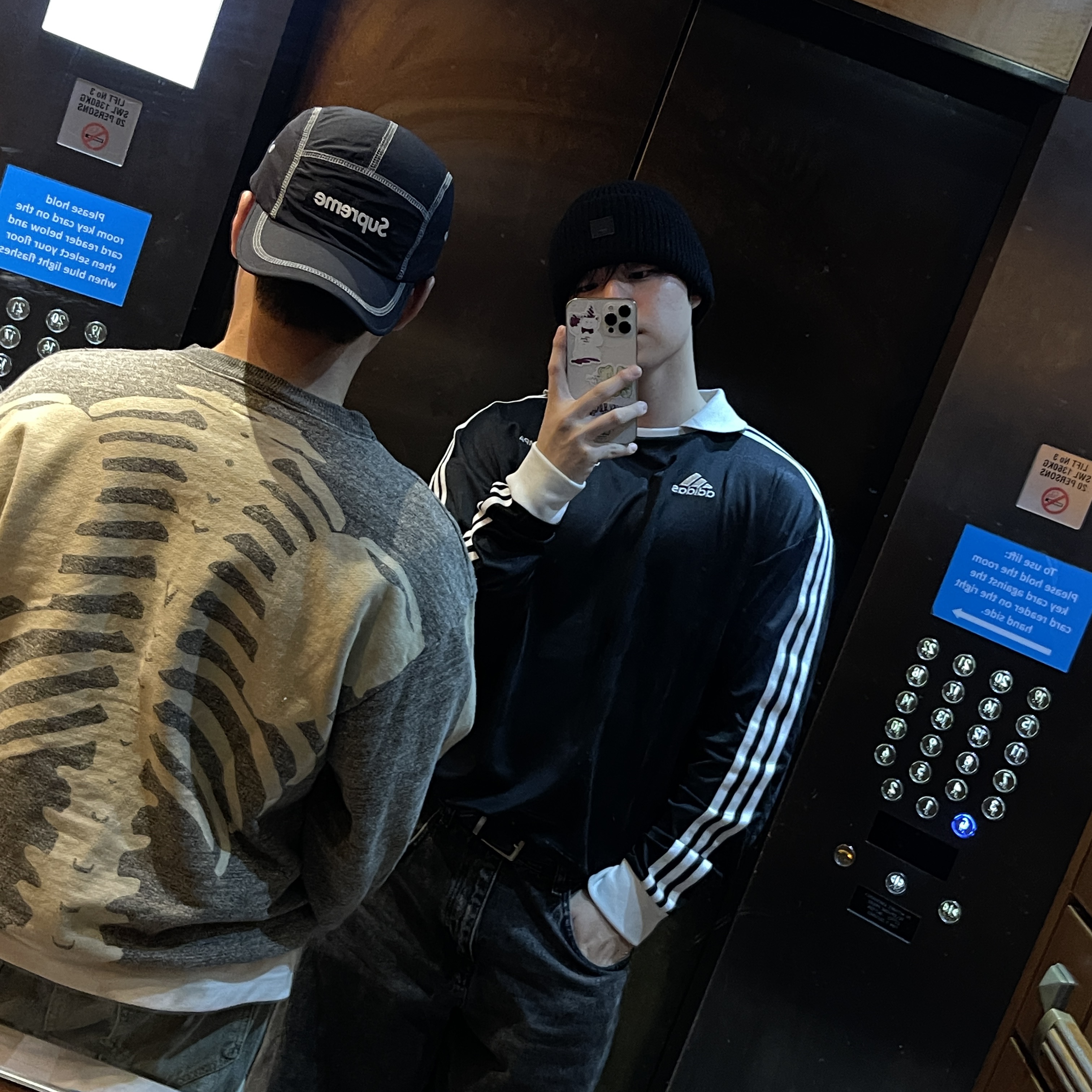 Supreme Reflective Stitch Camp Cap Black - 23SS, Acne Studios Small Face Logo Beanie Black 착용 스타일 - 1