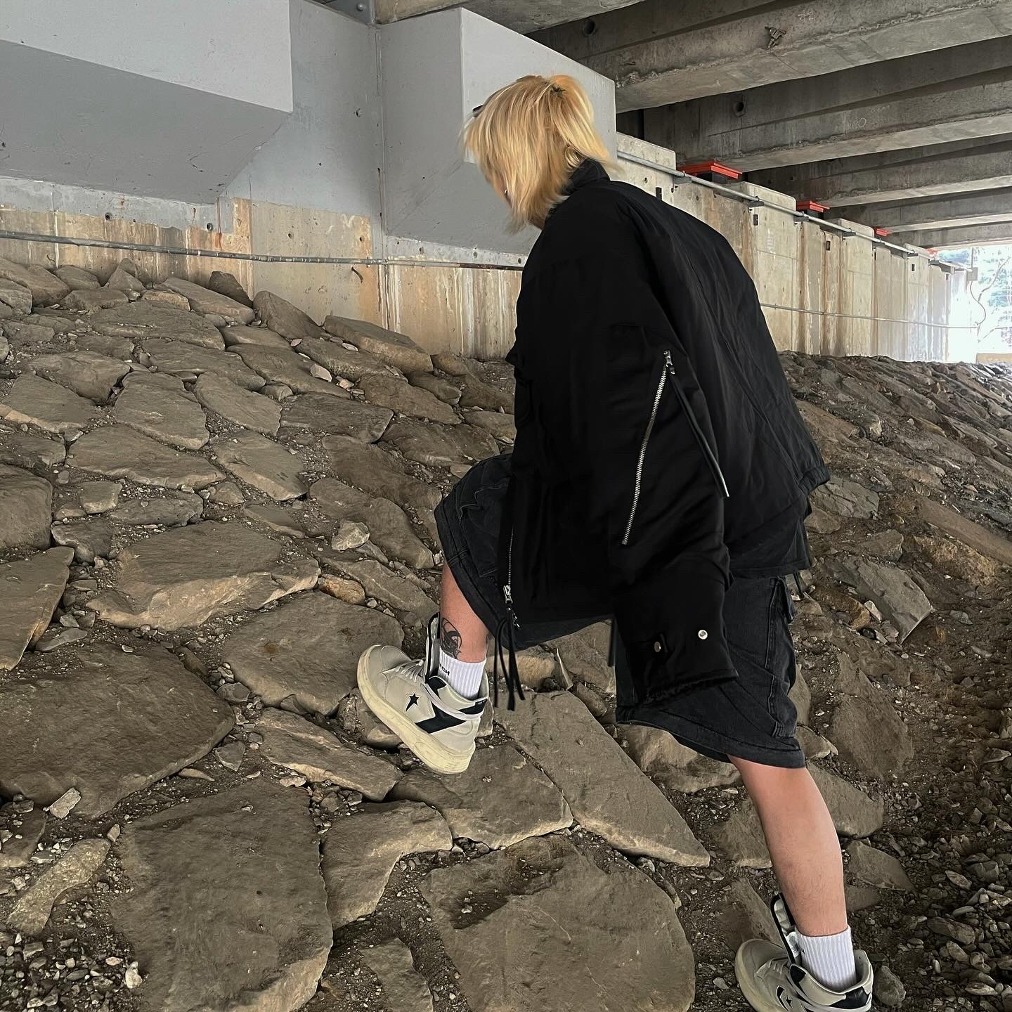 Converse x Drkshdw Turbowpn Pelican 착용 스타일 - 2