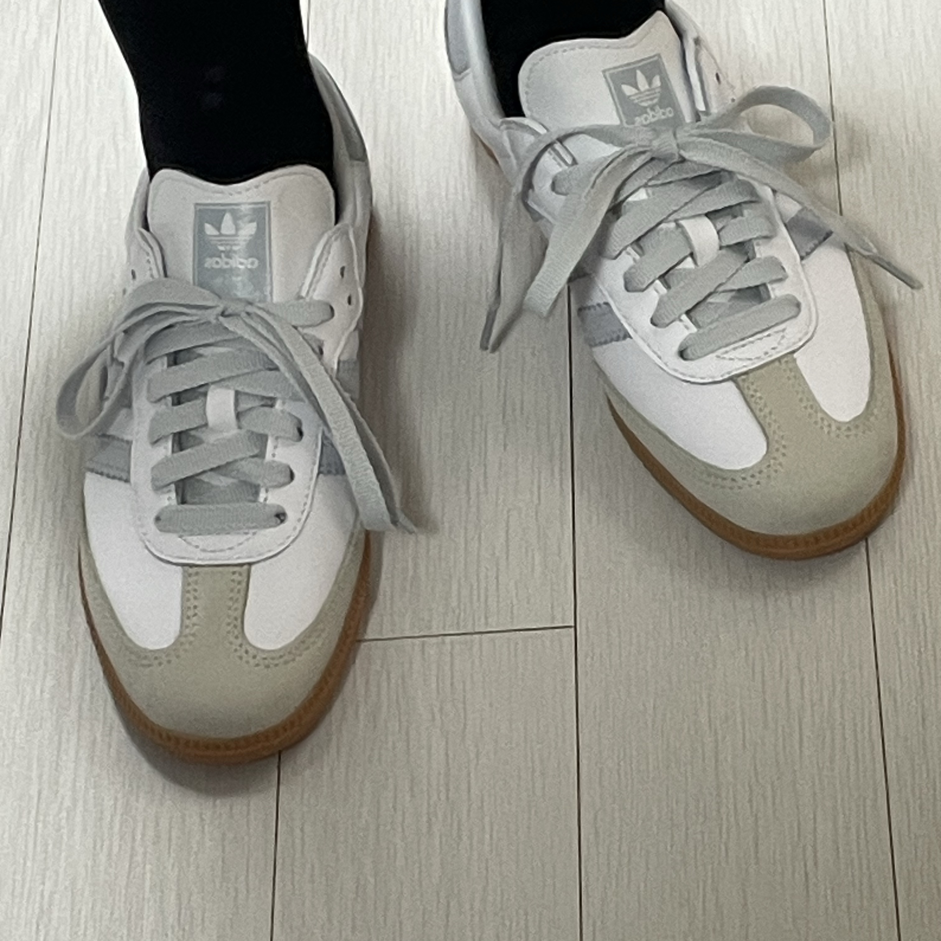 (W) Adidas Samba OG Cloud White Halo Blue 착용 스타일 - 1