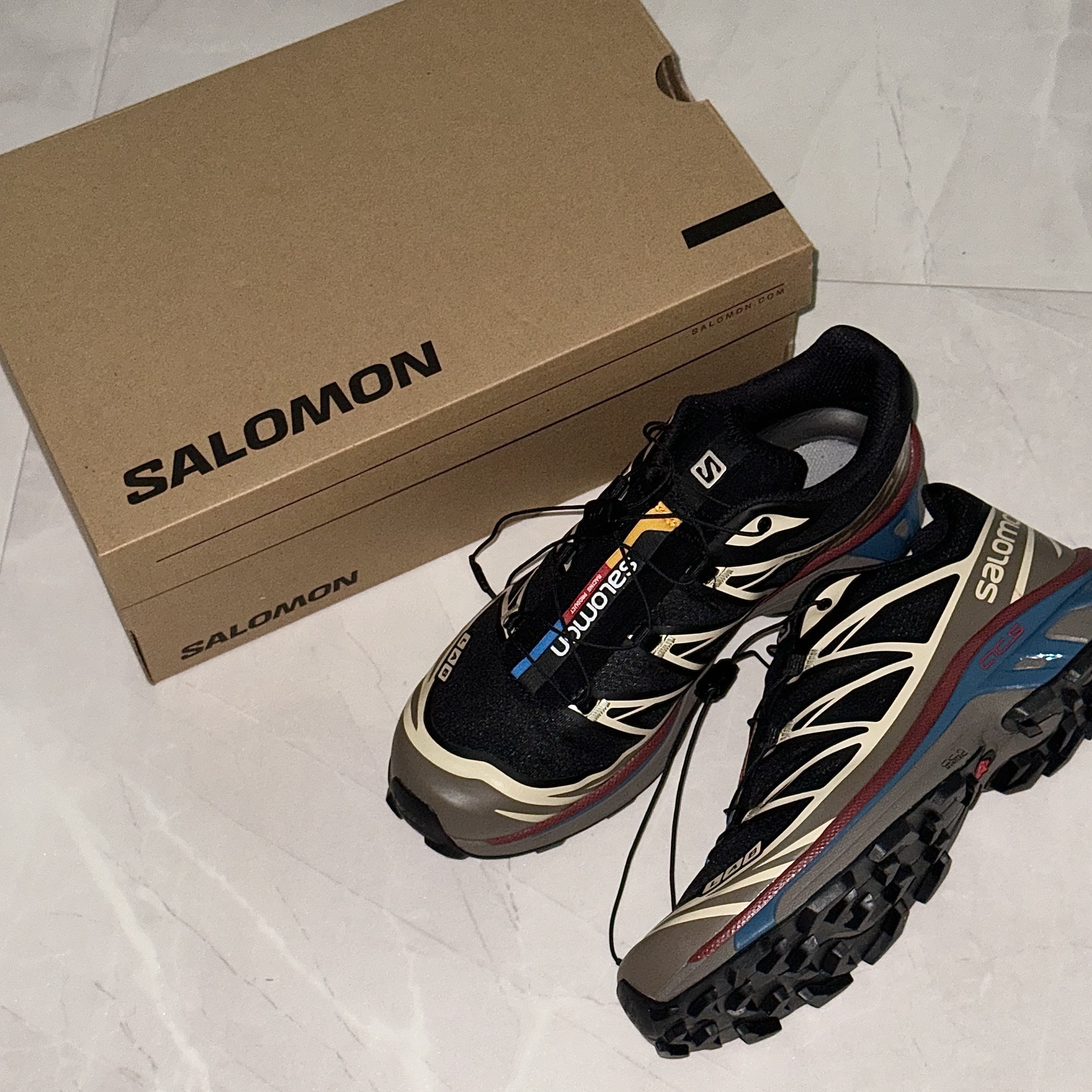 Salomon XT-6 Black Falcon 착용 스타일
