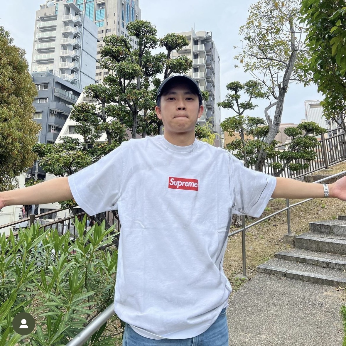 Supreme x MM6 Maison Margiela Box Logo T-Shirt White - 24SS 착용 스타일
