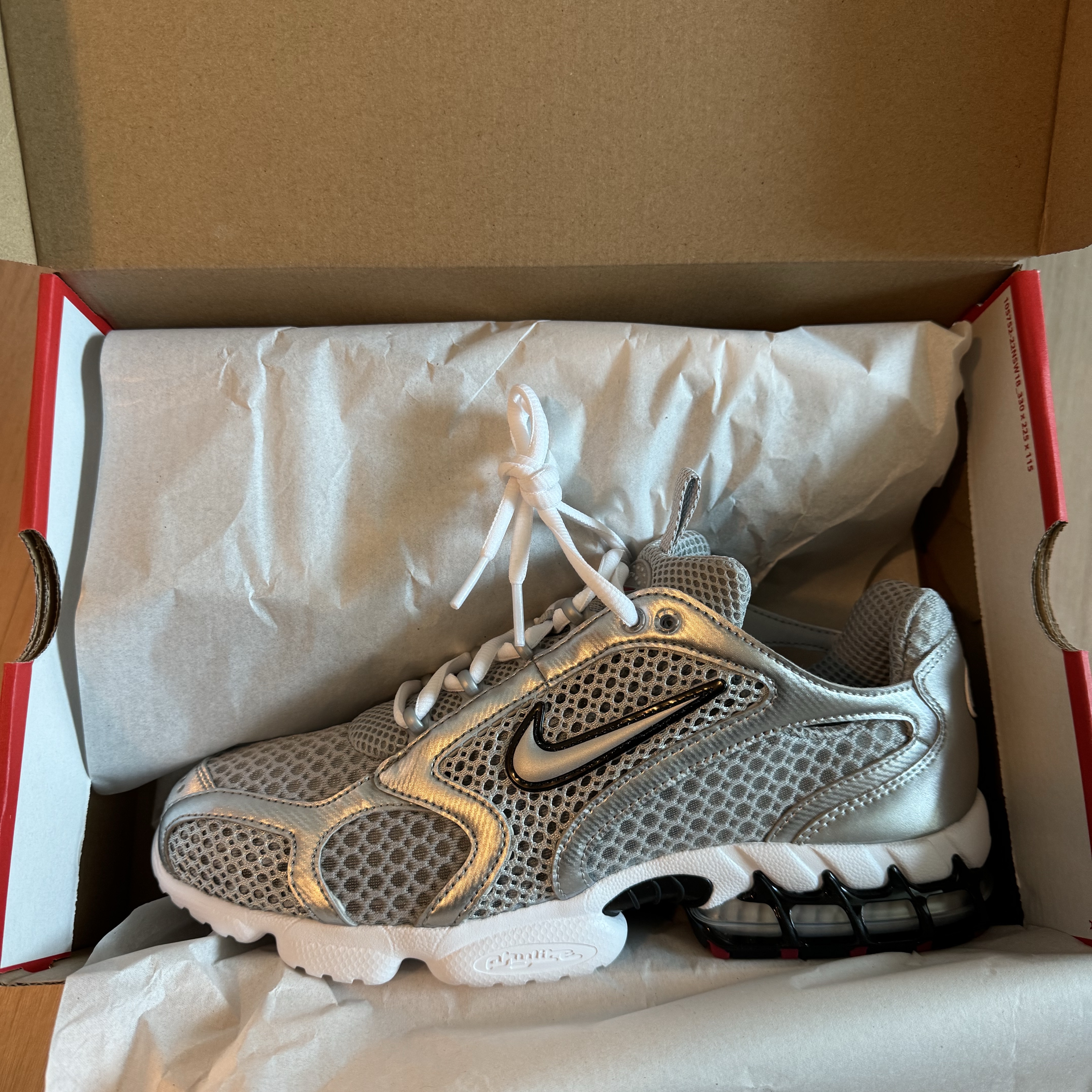 Nike Air Zoom Spiridon Cage 2 Metallic Silver 착용 스타일 - 1