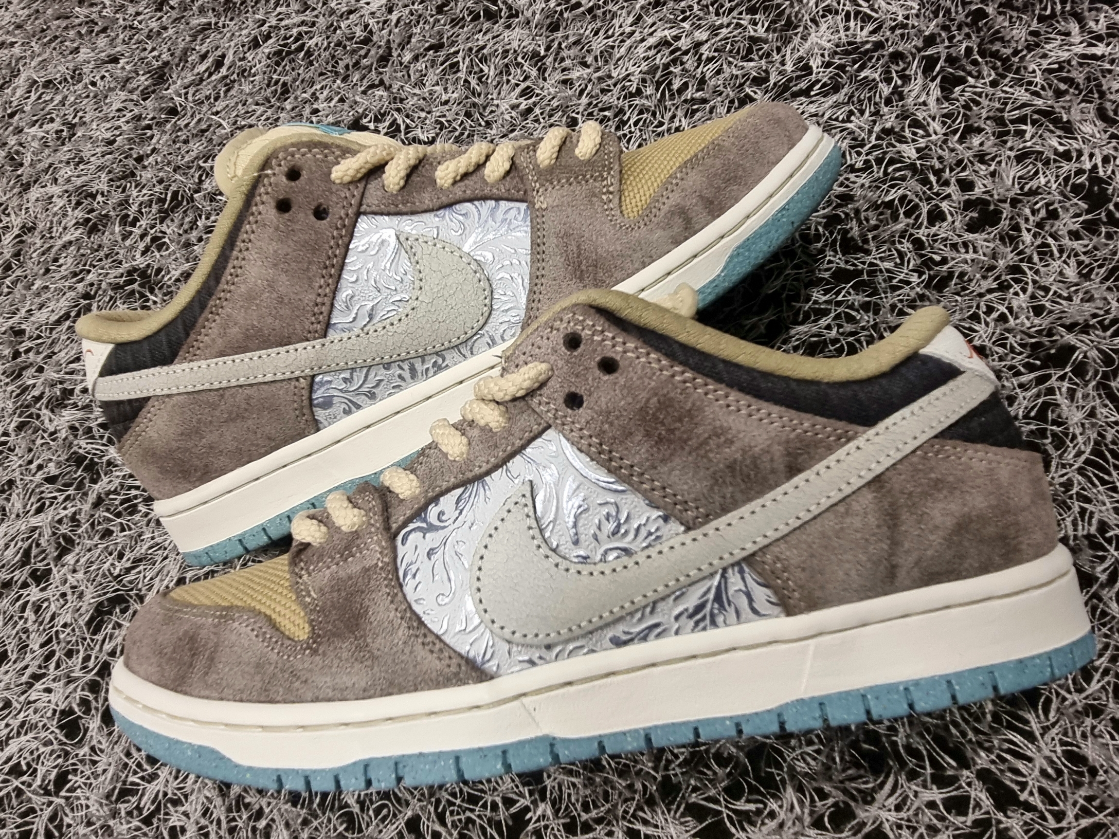 Nike SB Dunk Low Pro Big Money Saving 착용 스타일 - 2