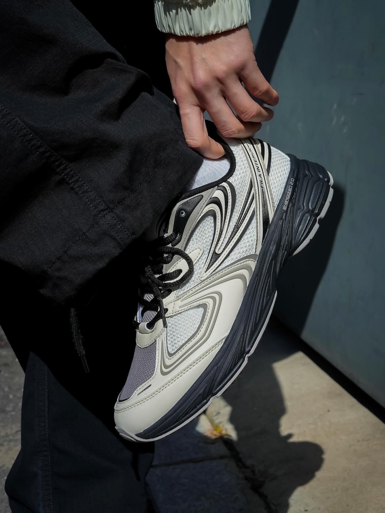 Fila Interun Black White 착용 스타일 - 5