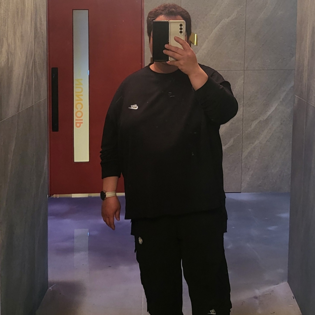 Samsung Galaxy Watch4 Classic Thom Browne Edition (Korean Ver.), Samsung Galaxy Z Fold3 Thom Browne Edition (Korean Ver.) 착용 스타일