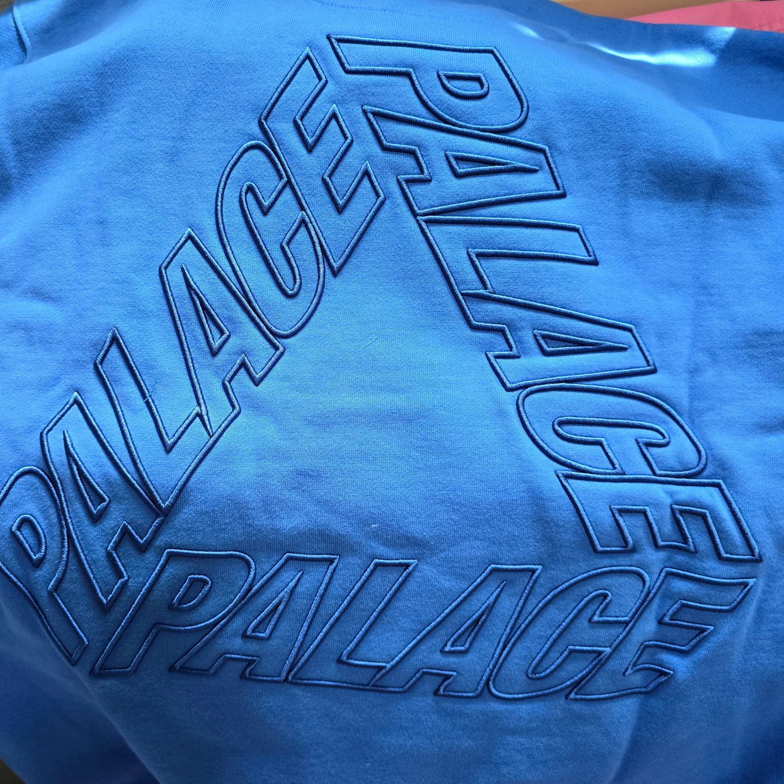 Palace Outline P-3 Crew Palatial Blue - 24SS 착용 스타일 - 4