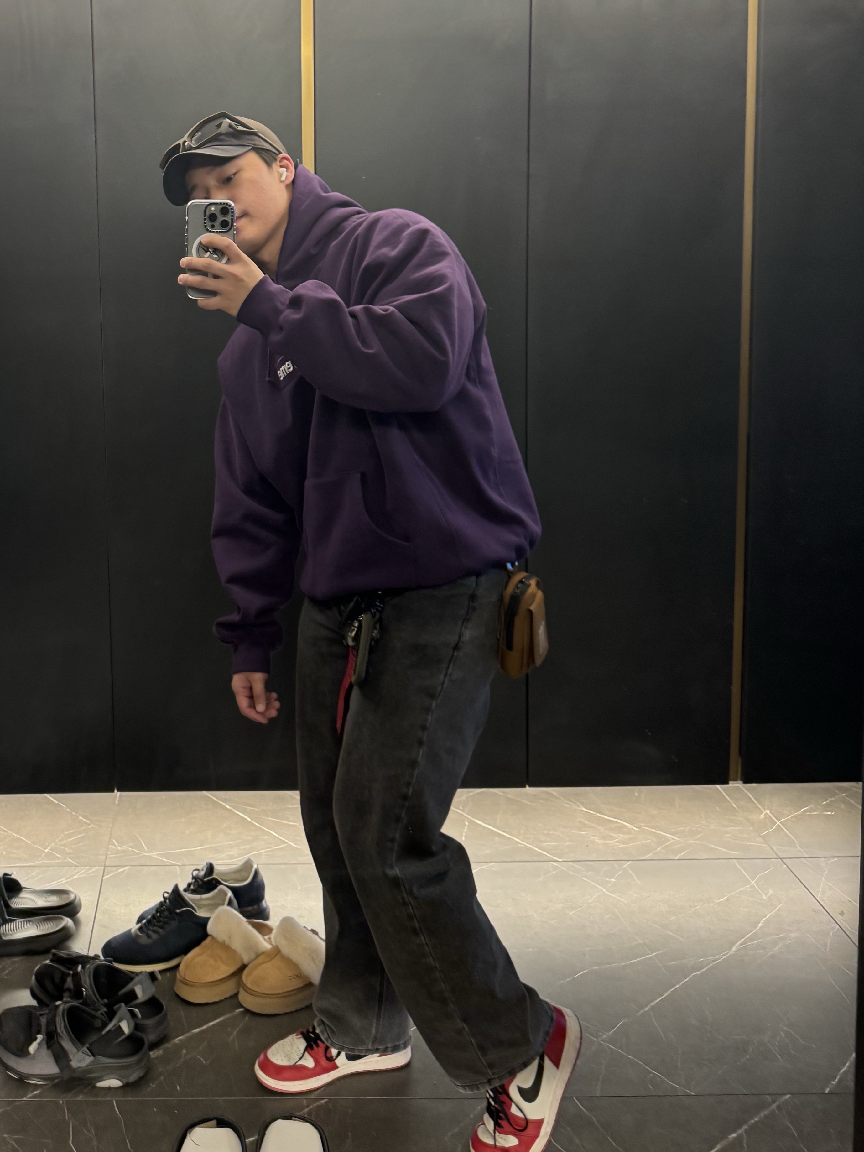 Supreme Box Logo Hooded Sweatshirt Dark Purple - 23FW, Jordan 1 Retro High OG Chicago 2022 착용 스타일