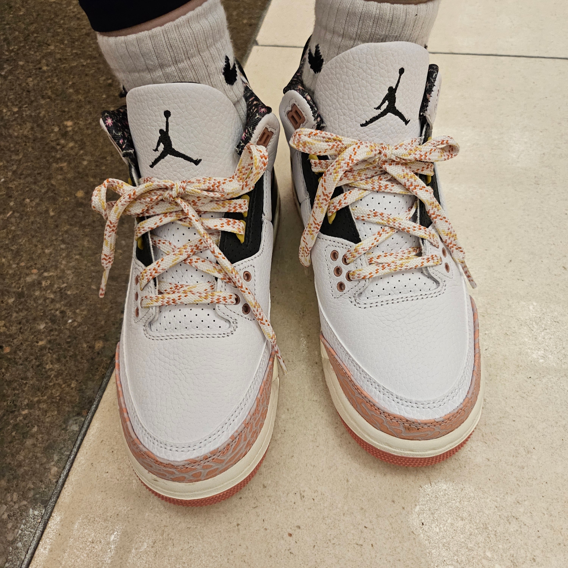 (GS) Jordan 3 Retro Vintage Floral 착용 스타일 - 1