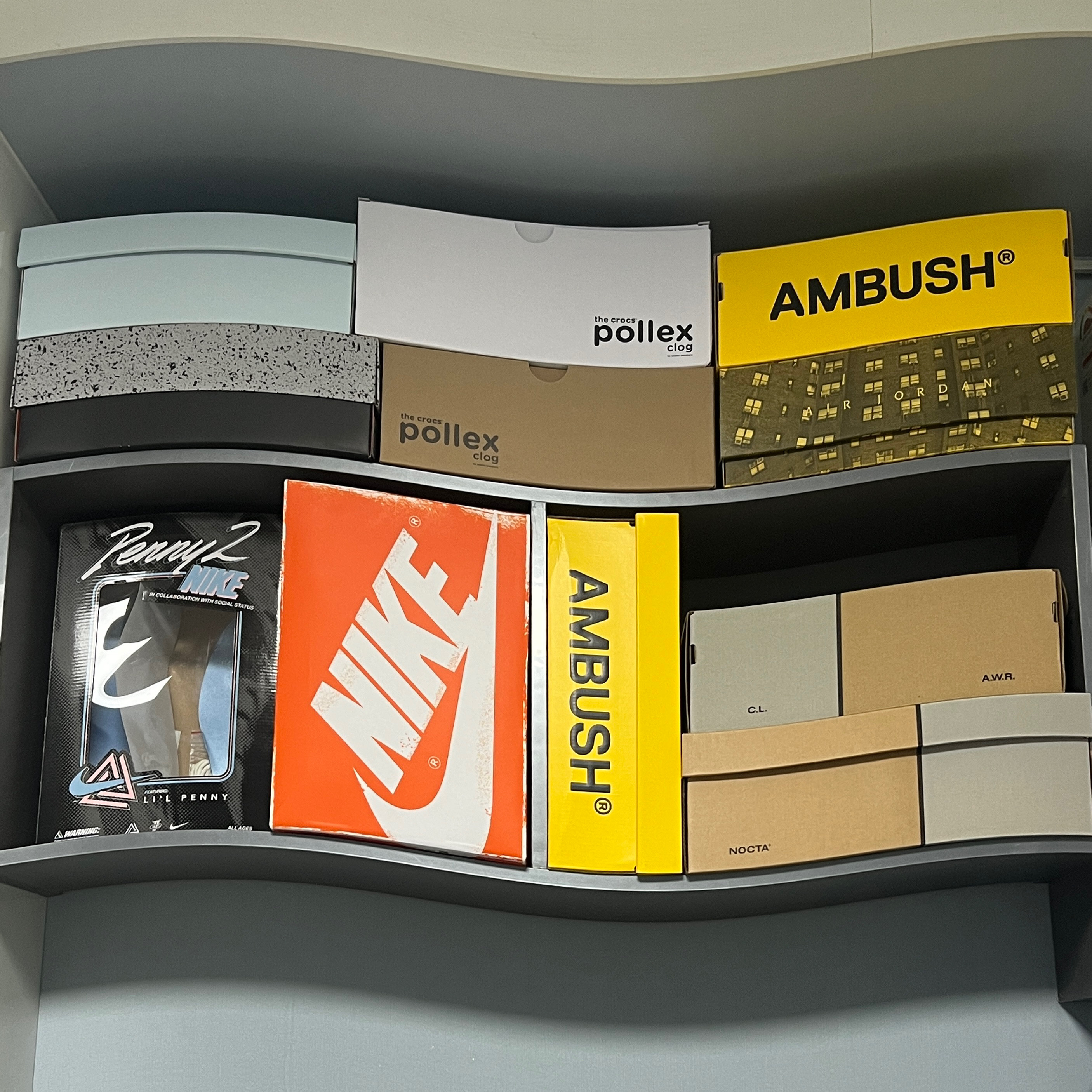 Jordan 4 Retro Bred Reimagined, Nike x Drake Nocta Air Force 1 Low SP Certified Lover Boy White 착용 스타일