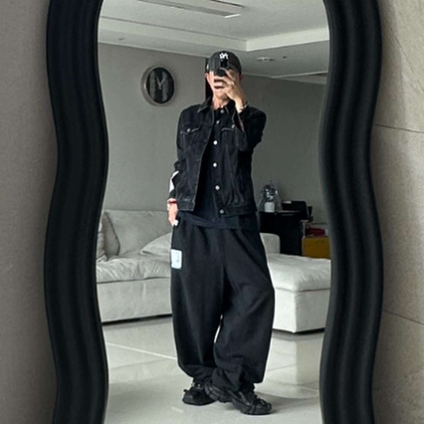 Balenciaga 3XL Sneakers Black, Fred Force 10 Steel Cable Bracelet Large 18K White Gold 착용 스타일 - 1