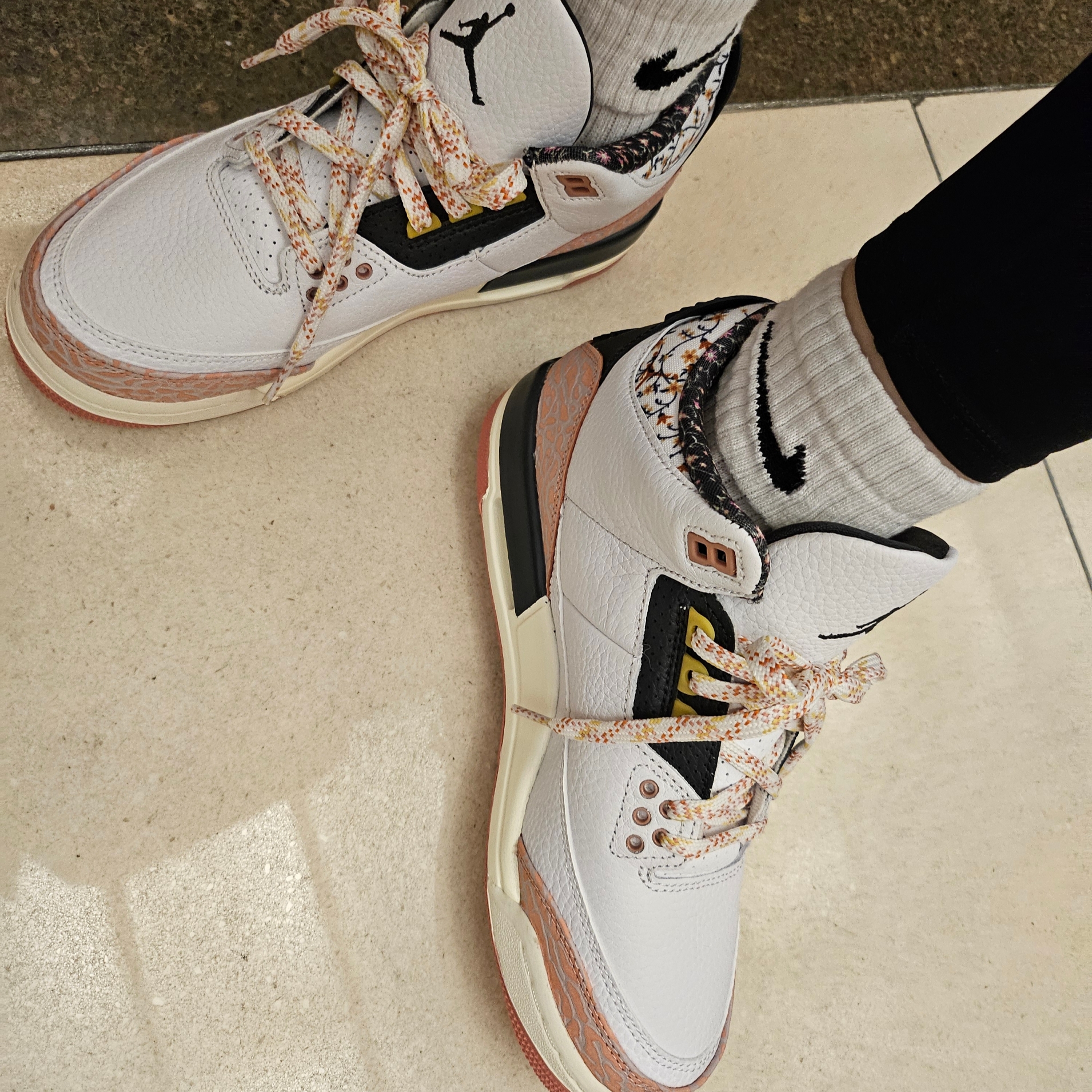 (GS) Jordan 3 Retro Vintage Floral 착용 스타일 - 2
