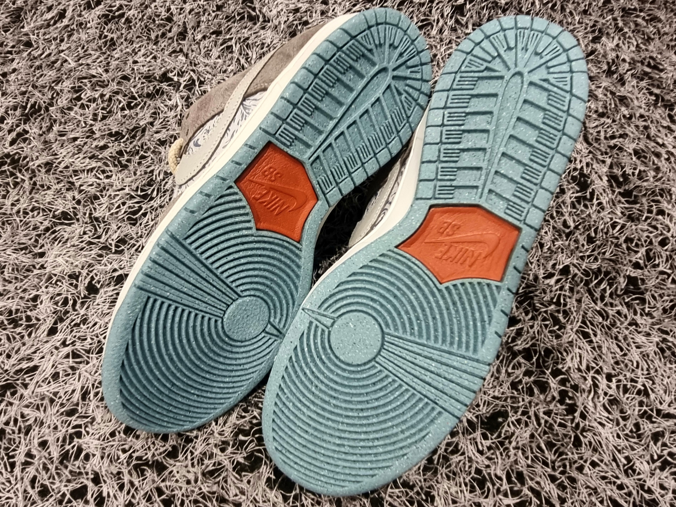 Nike SB Dunk Low Pro Big Money Saving 착용 스타일 - 6
