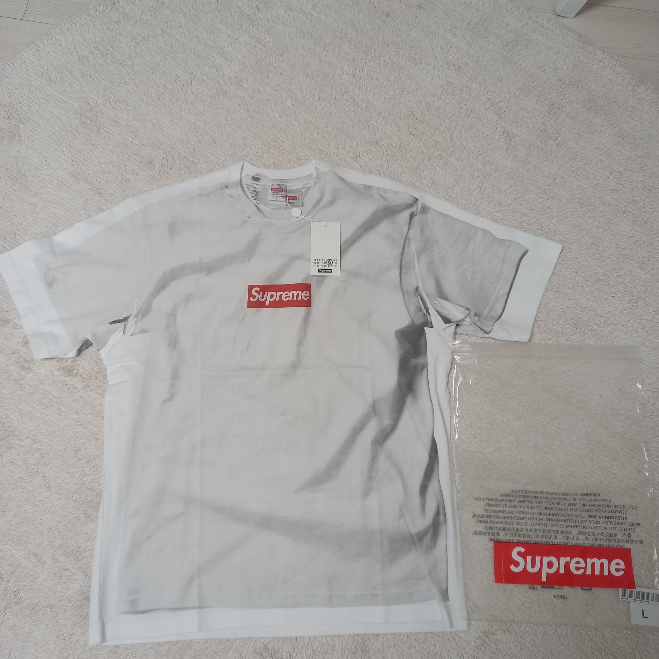 Supreme x MM6 Maison Margiela Box Logo T-Shirt White - 24SS 착용 스타일 - 3