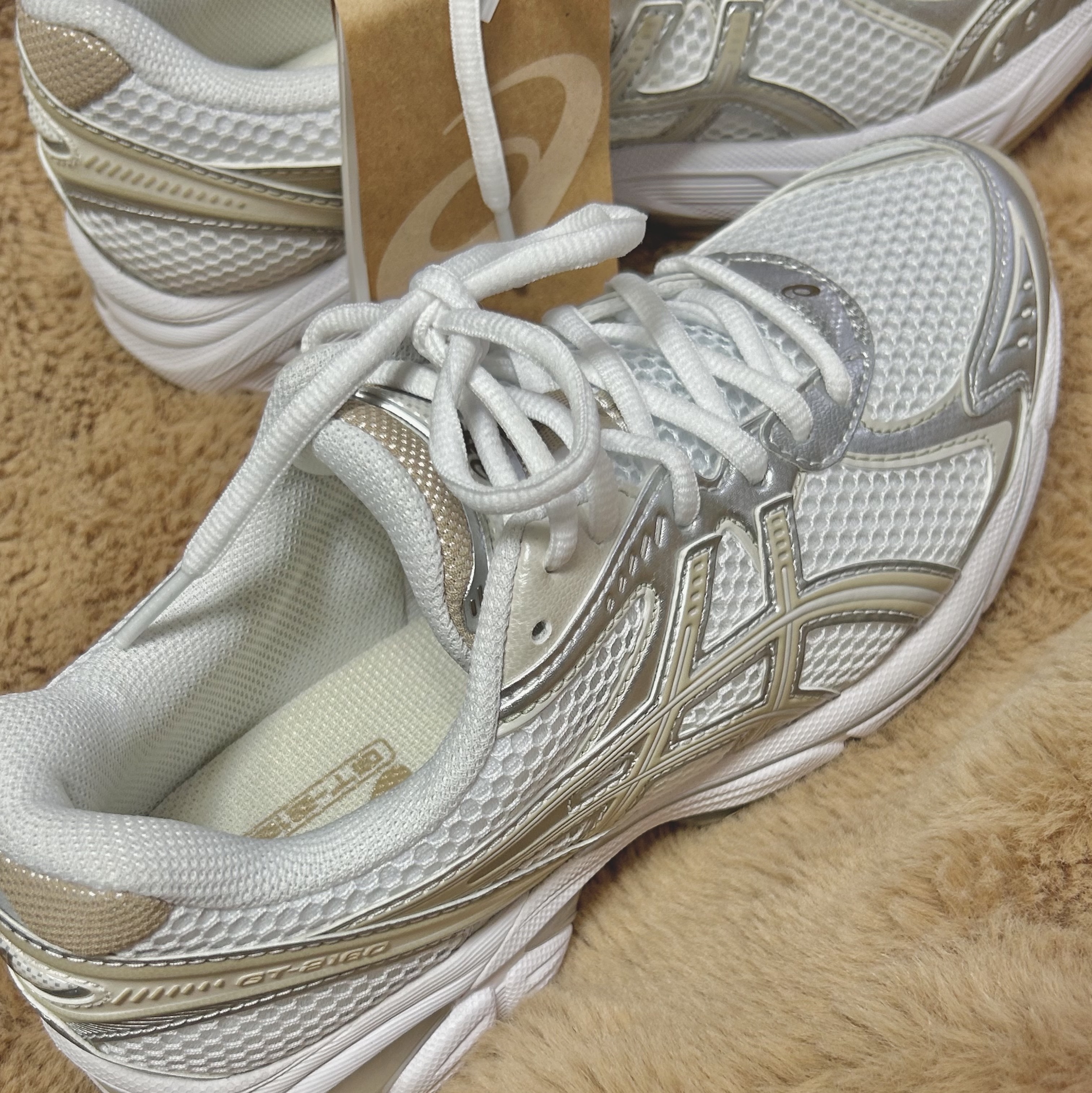 Asics GT-2160 White Putty 착용 스타일 - 2
