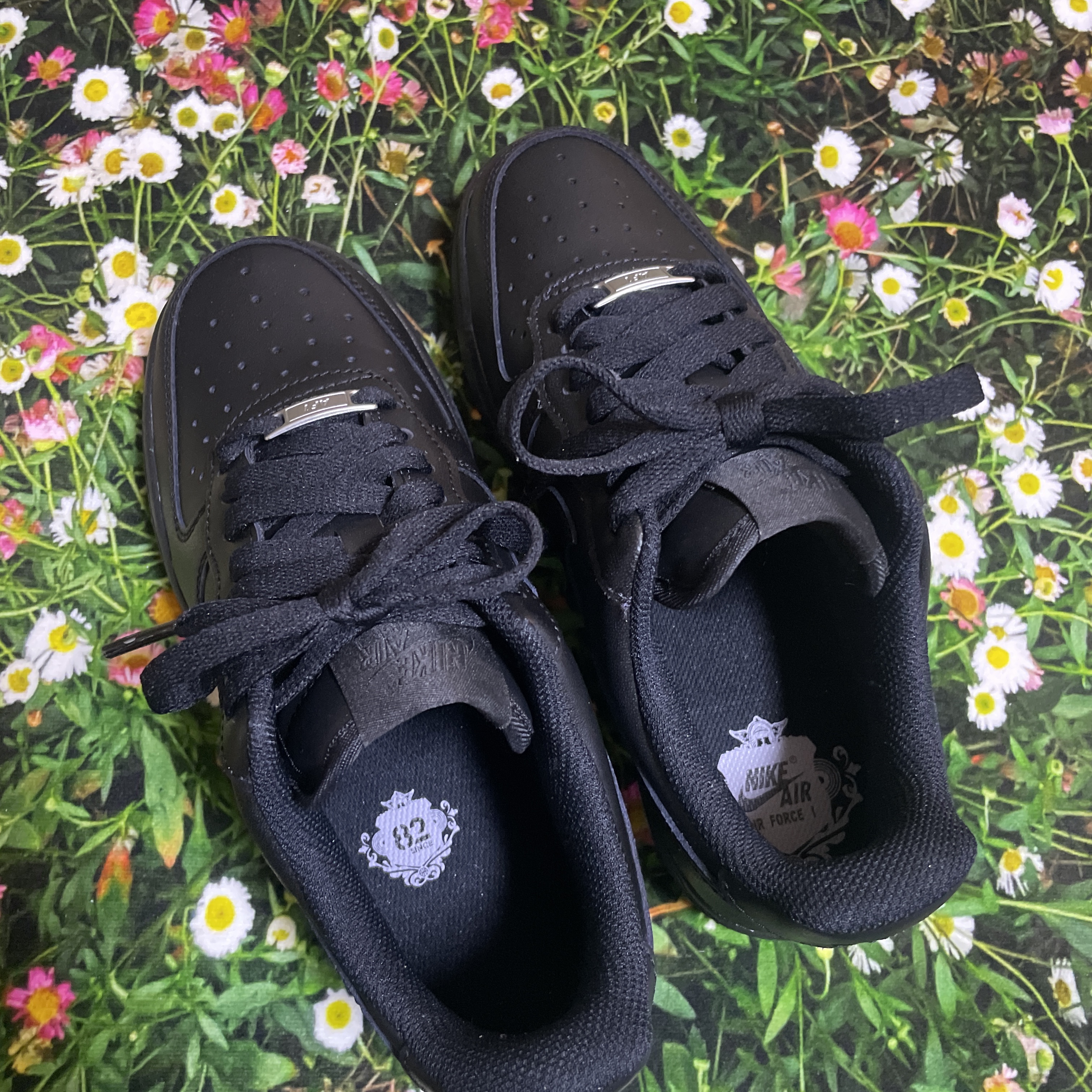 (W) Nike Air Force 1 '07 Low Triple Black 착용 스타일