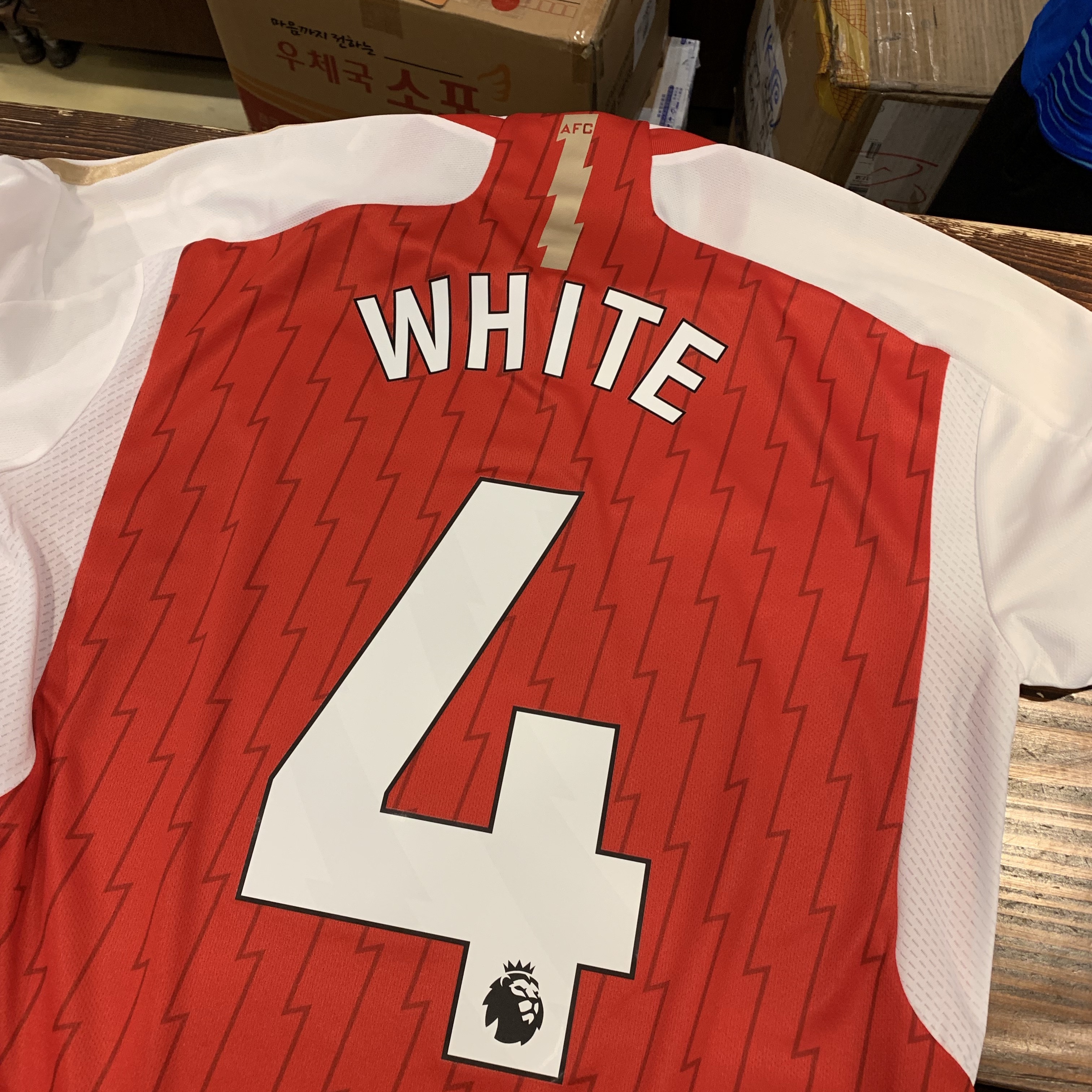 Adidas Arsenal 2023/24 Home Jersey Better Scarlet White - KR Sizing (Non Marking Ver.) 착용 스타일