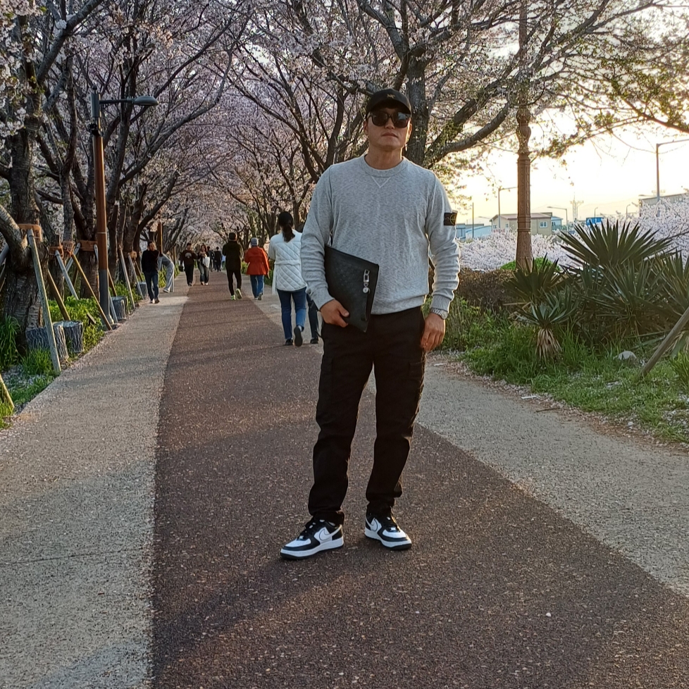 Arc'teryx Small Bird Cap Black, Nike Air Force 1 '07 Black White 착용 스타일 - 3