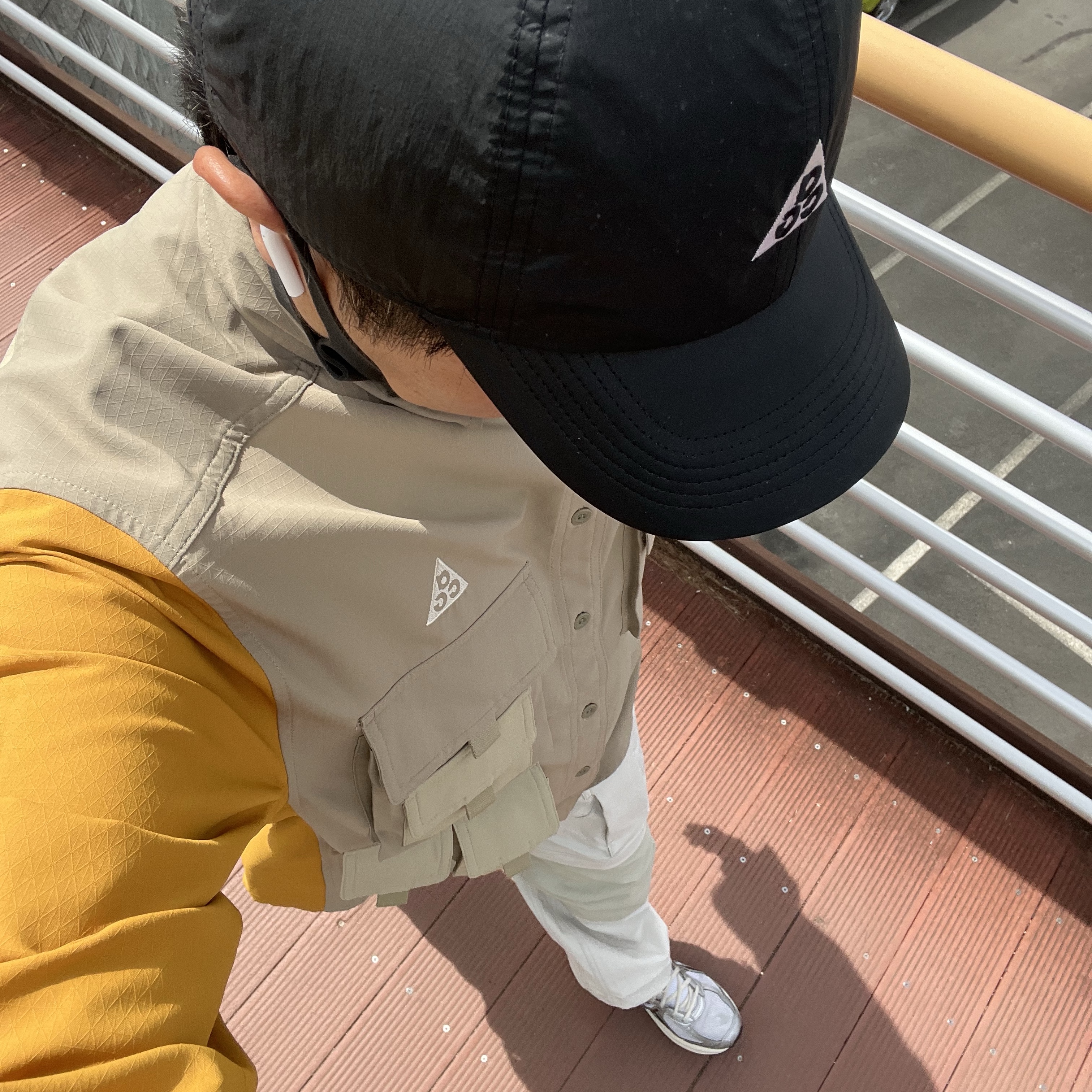 Asics Jog 100 S White Black - 2E Wide, Nike ACG Smith Summit Cargo Pants Light Bone - Asia 착용 스타일