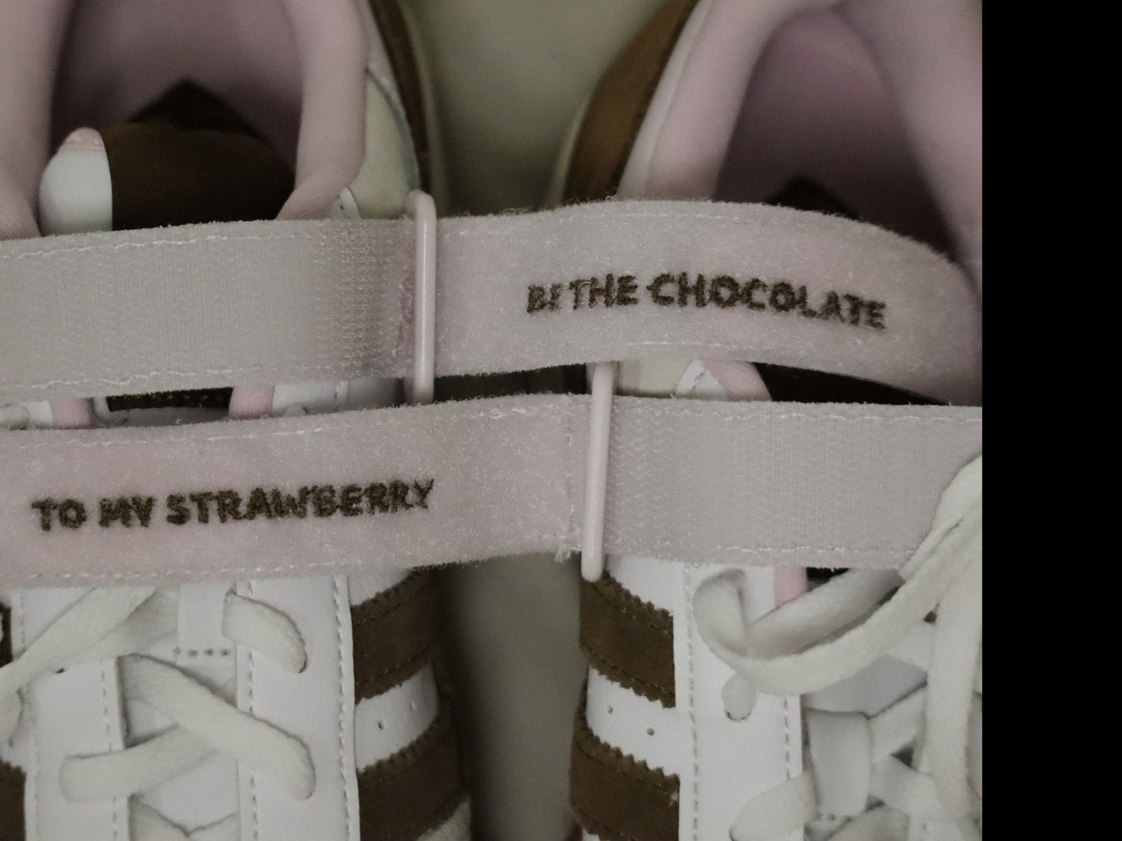 (W) Adidas Forum Low Cloud White Pantone 착용 스타일 - 2