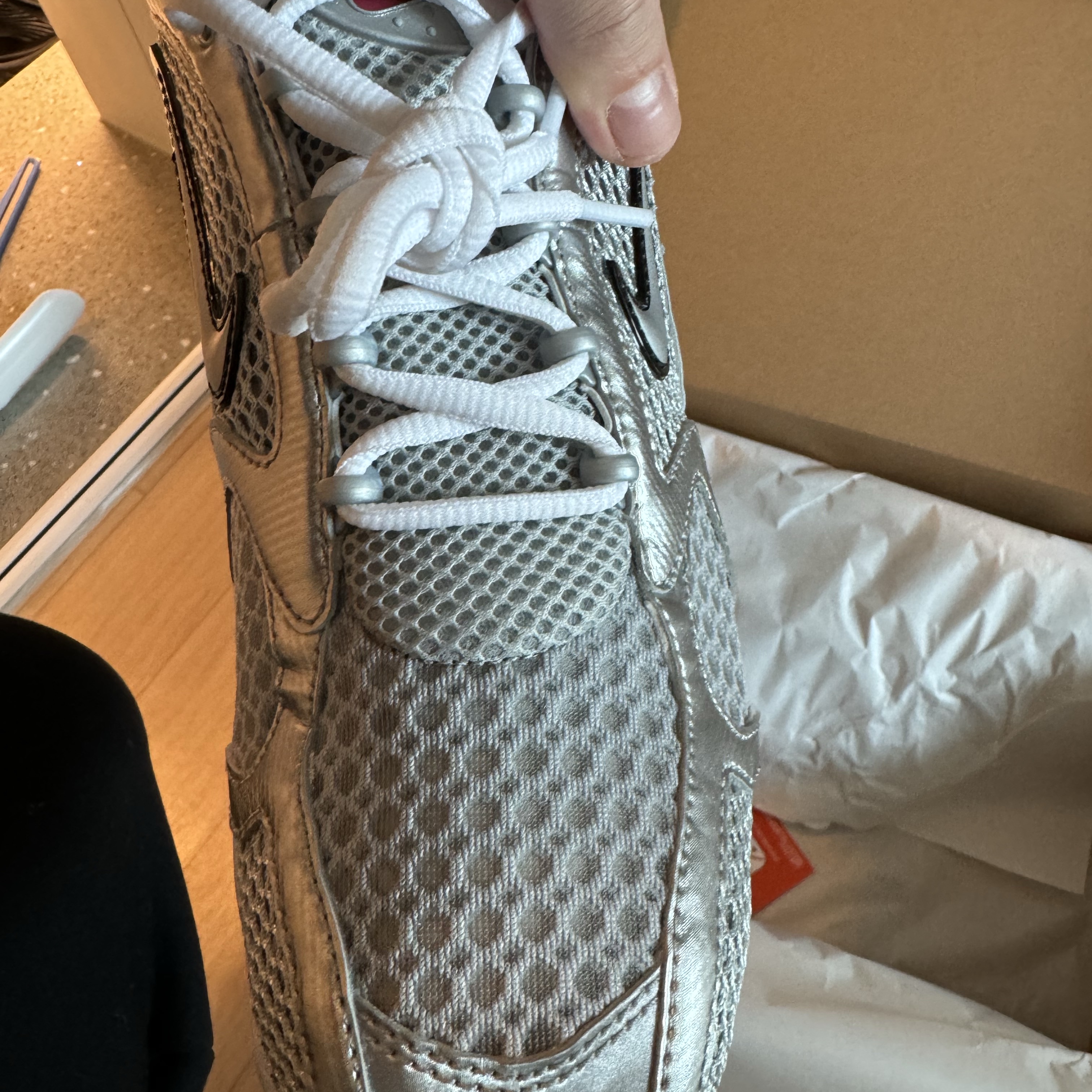 Nike Air Zoom Spiridon Cage 2 Metallic Silver 착용 스타일 - 3