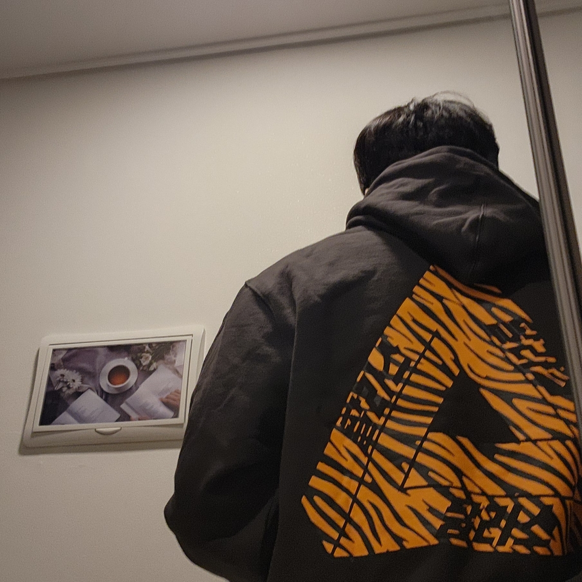 Palace Korea Hoodie Black - 24SS 착용 스타일 - 2