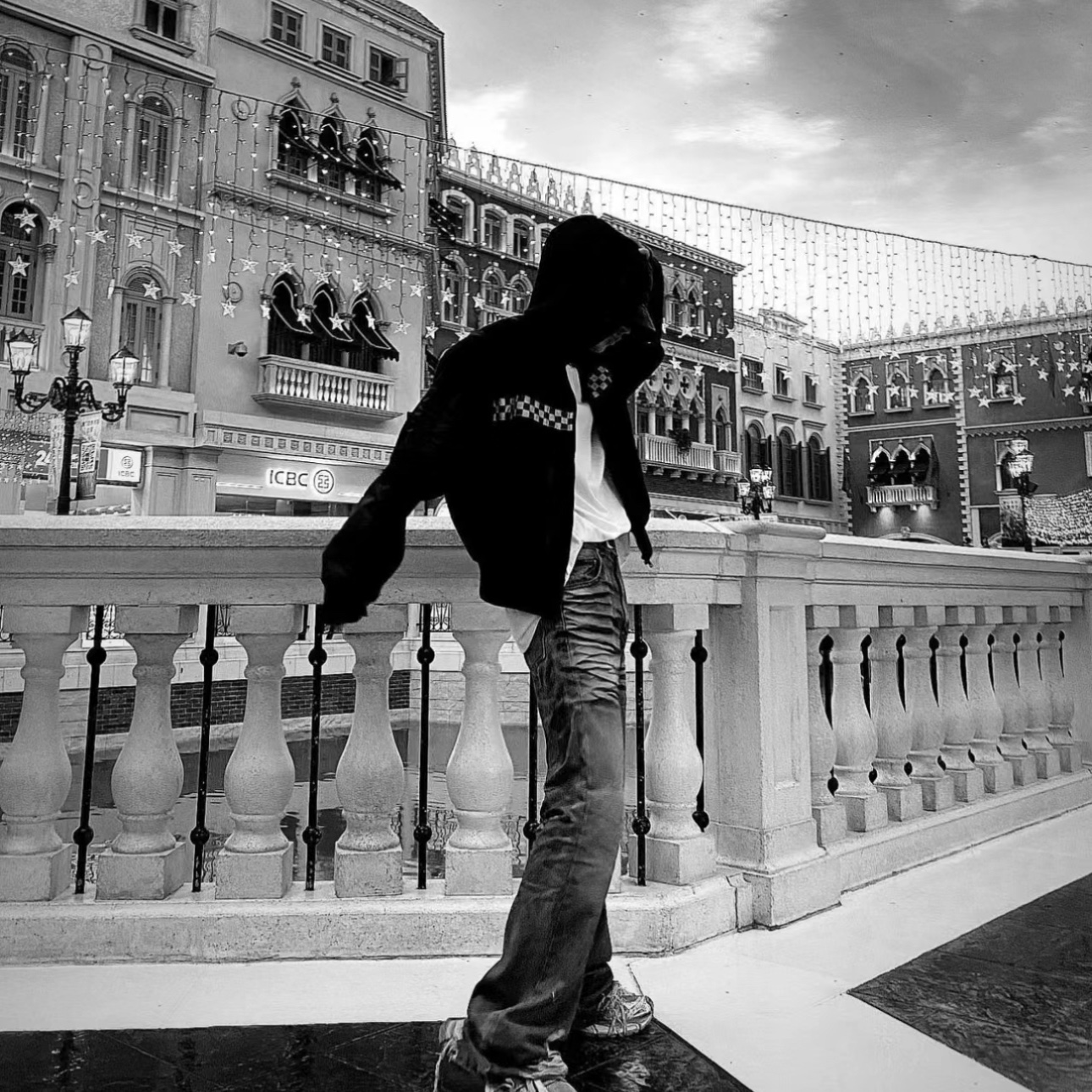 Project G/R Flare Jeans Blue 착용 스타일