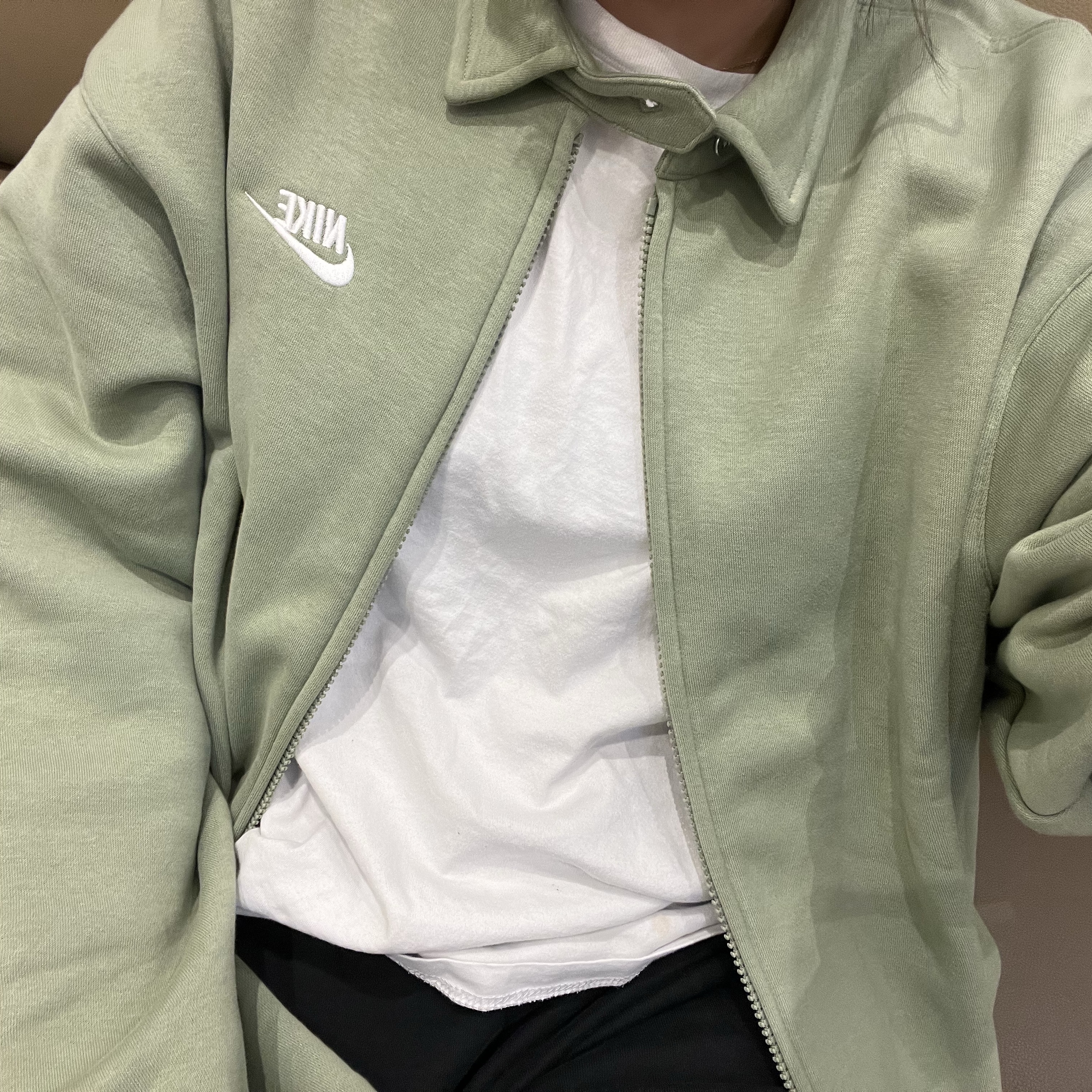 Nike Club Fleece Harrington Jacket Oil Green White - Asia 착용 스타일