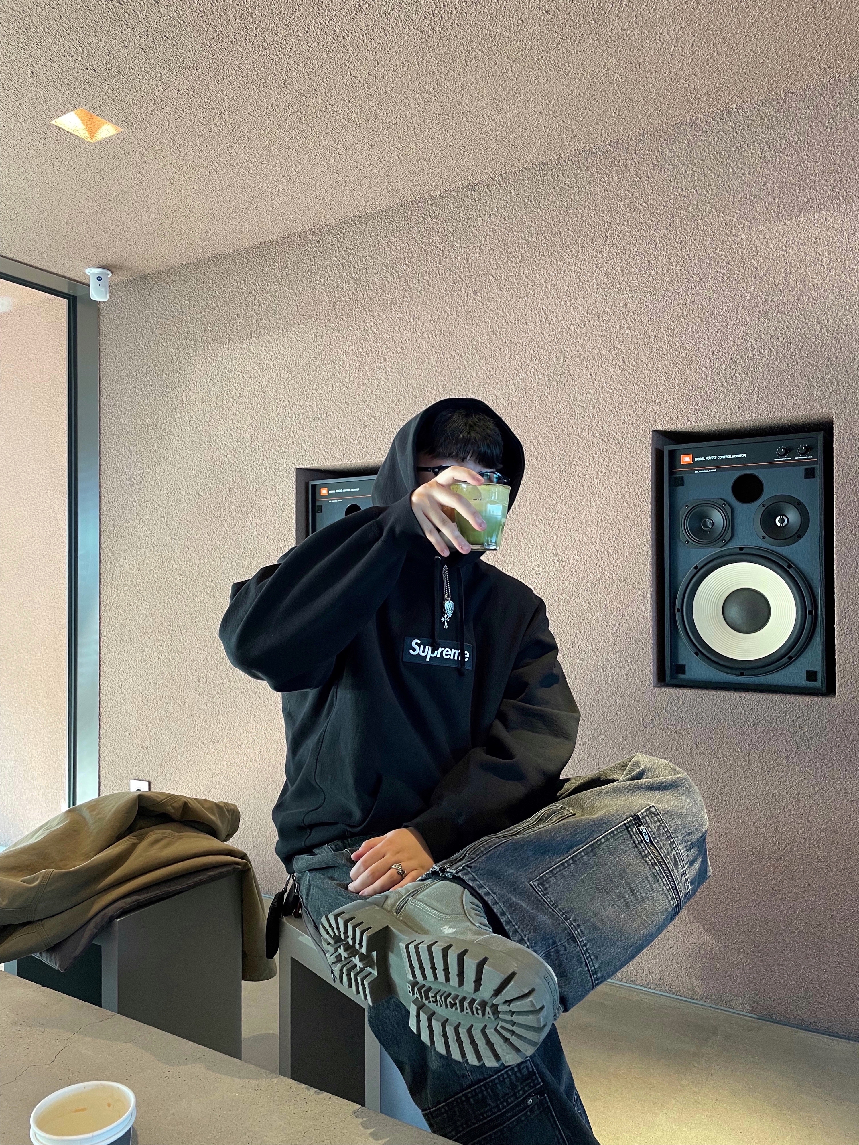 Balenciaga Combat Strike 20mm Boot Kaki, Supreme Box Logo Hooded Sweatshirt Black - 23FW 착용 스타일