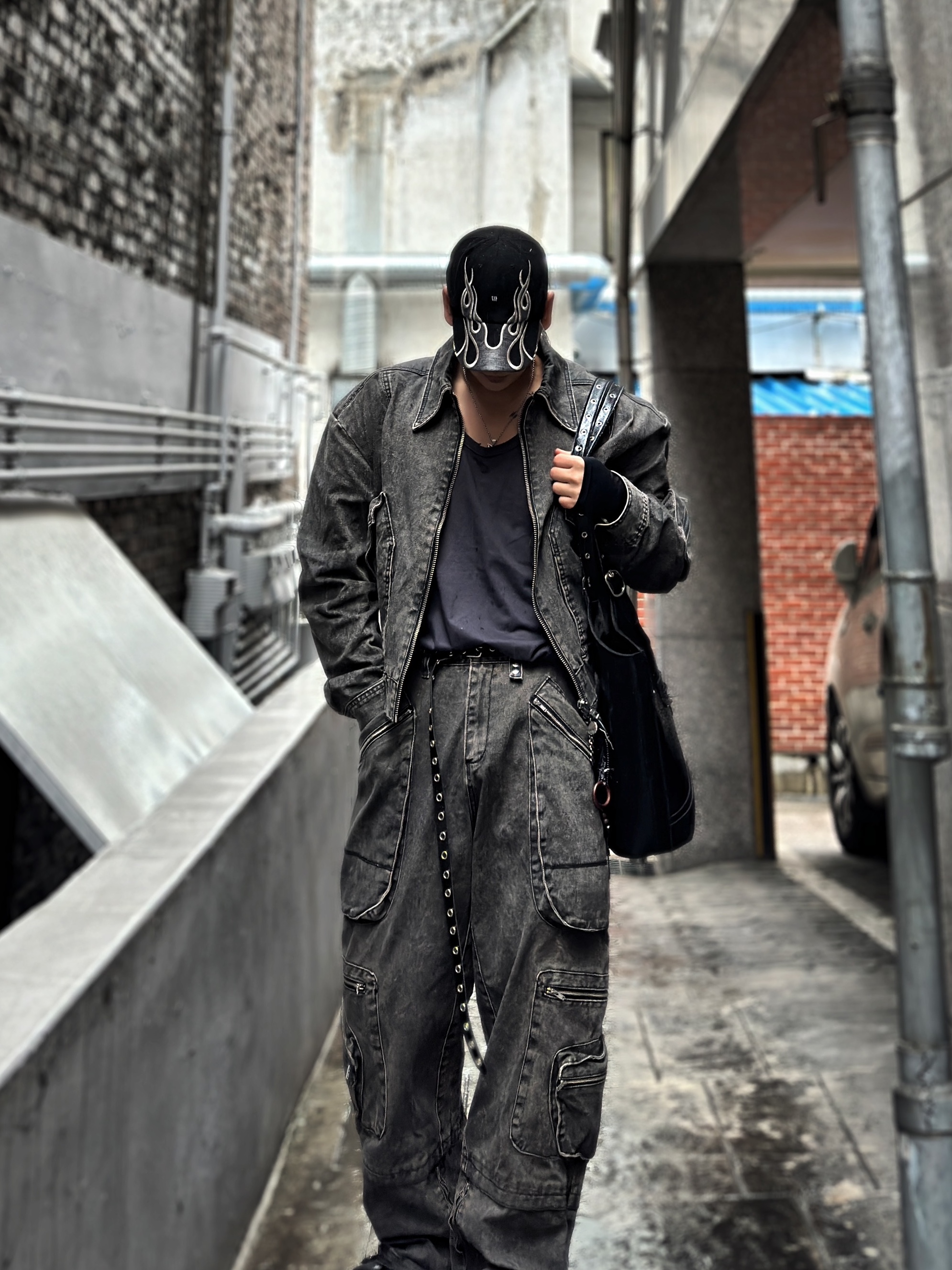 Yeezy Gap Engineered By Balenciaga Flame Cap Black 착용 스타일 - 8
