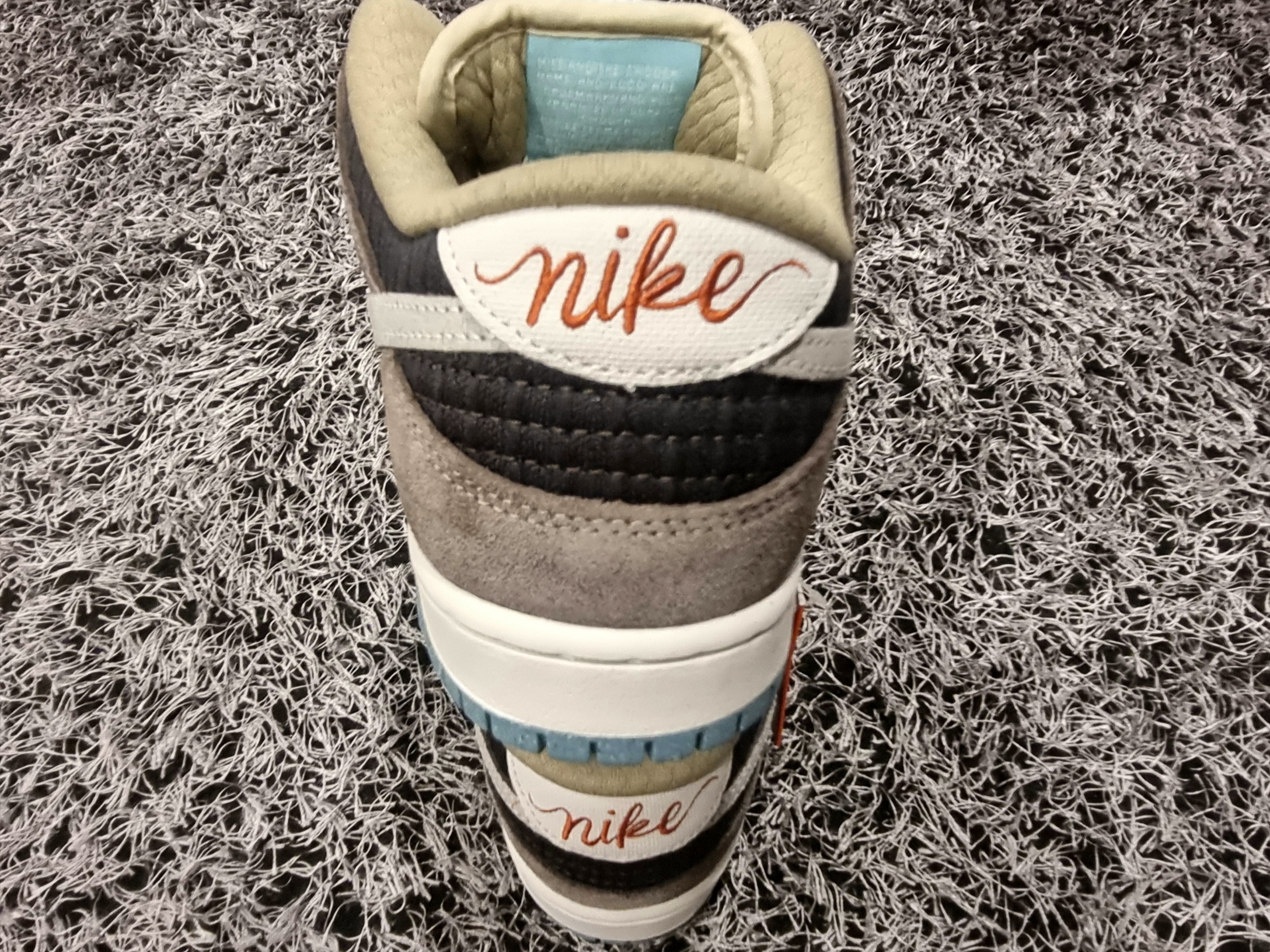 Nike SB Dunk Low Pro Big Money Saving 착용 스타일 - 5