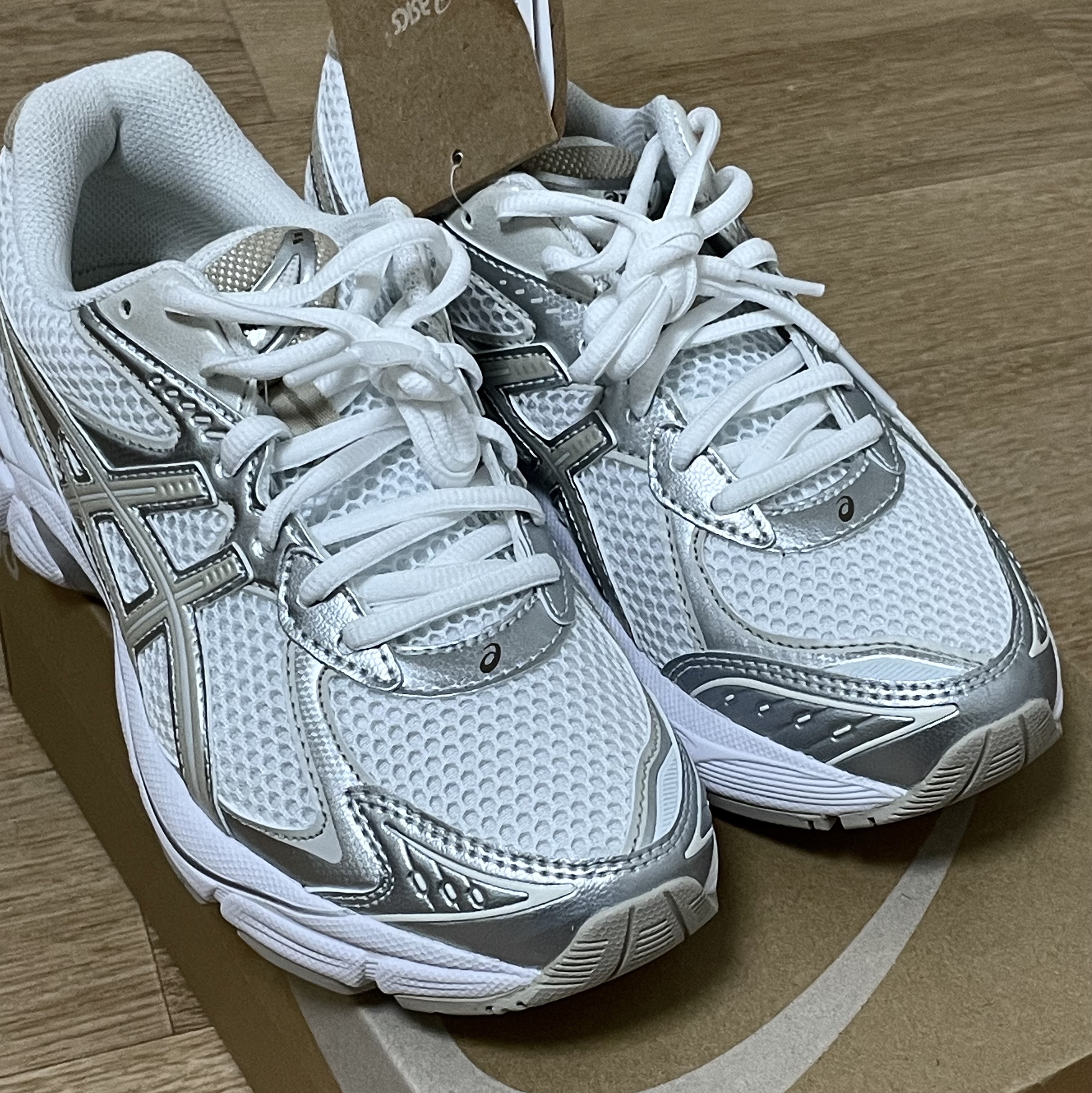 Asics GT-2160 White Pure Silver, Asics GT-2160 White Putty 착용 스타일