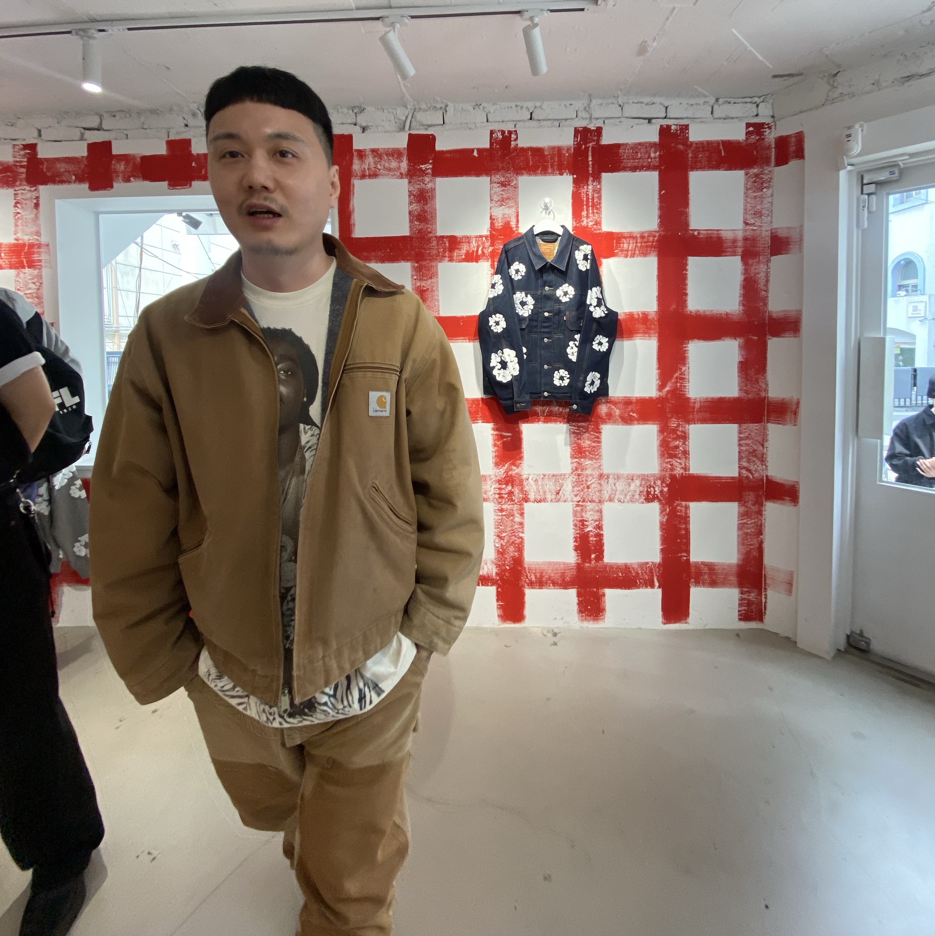 Adidas Yeezy Desert Boot Rock 착용 스타일 - 6