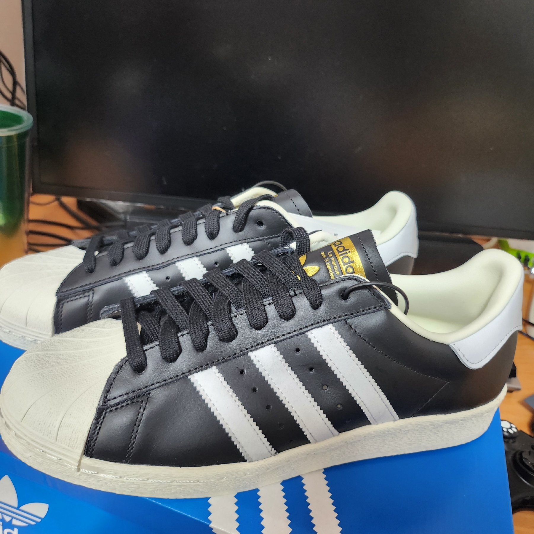 Adidas Superstar 82 FI Core Black 착용 스타일