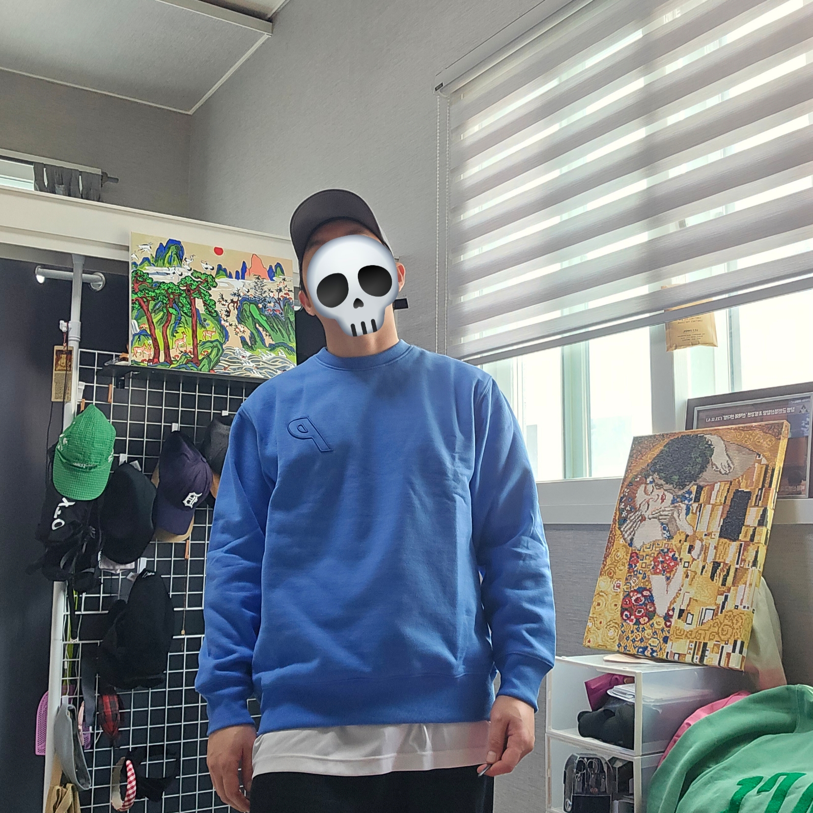 Palace Outline P-3 Crew Palatial Blue - 24SS 착용 스타일 - 2