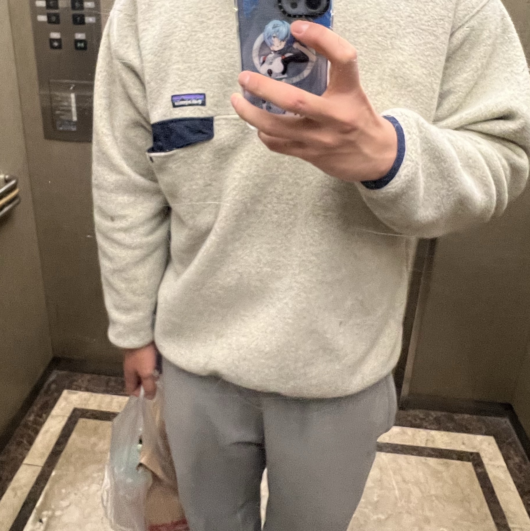 Patagonia Lightweight Synchilla Snap-T Fleece Pullover Oatmeal Heather/Smolder Blue/New Navy 착용 스타일
