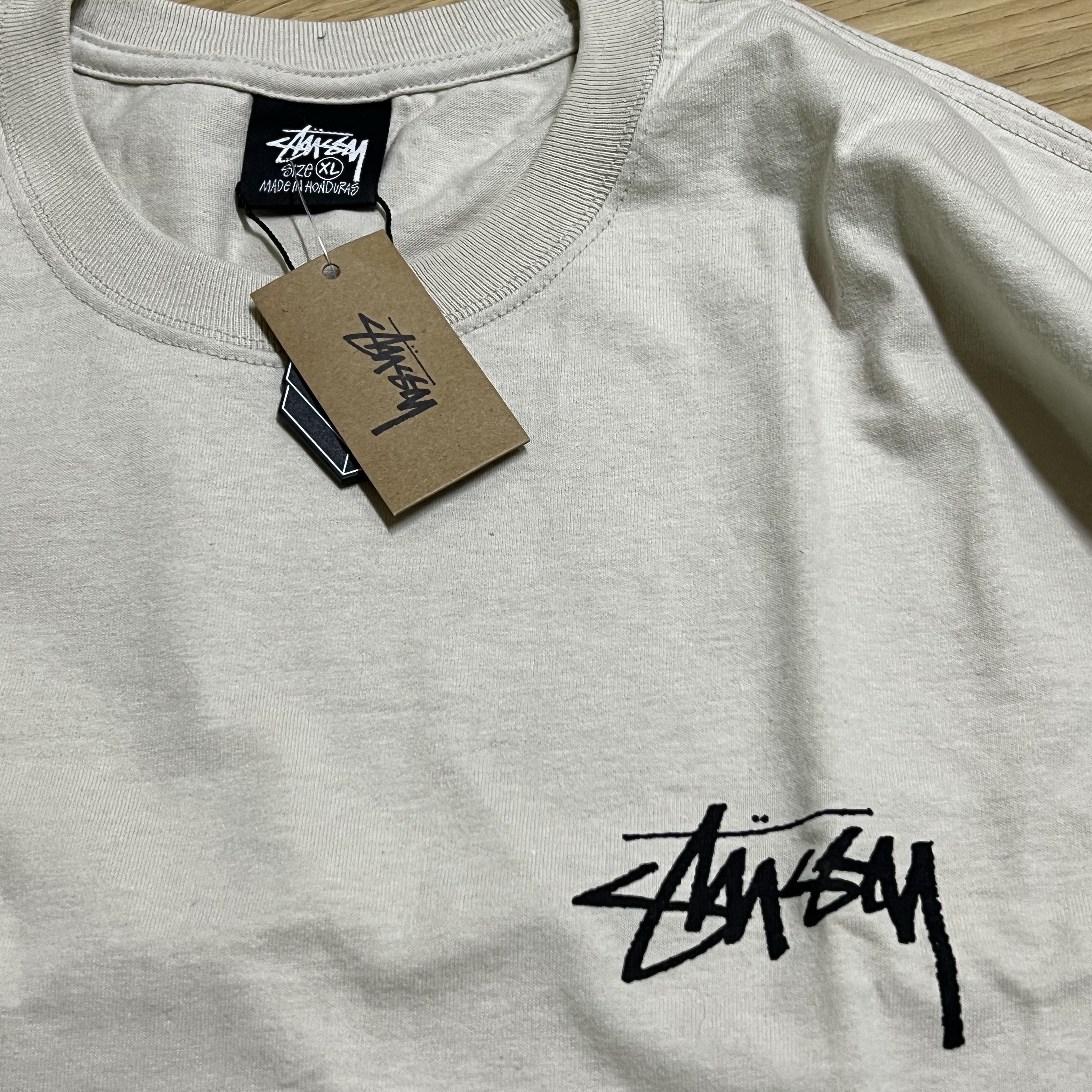 Stussy Diced Out T-Shirt Smoke 착용 스타일 - 1