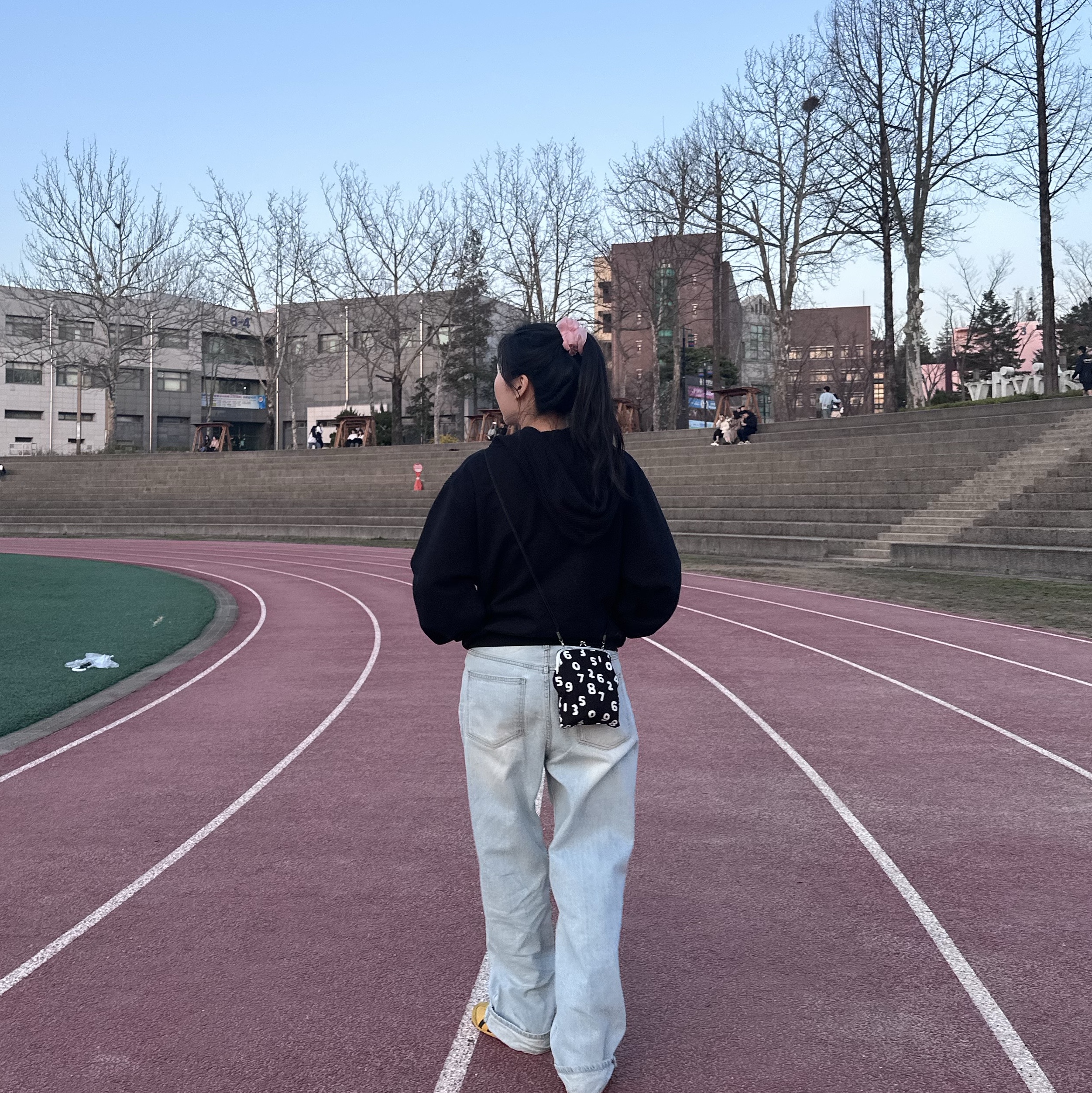 Sou Sou Canvas Soft Gamaguchi Bag Large Black (with 110cm Black Leather Strap), Onitsuka Tiger Mexico 66 Yellow Black 착용 스타일